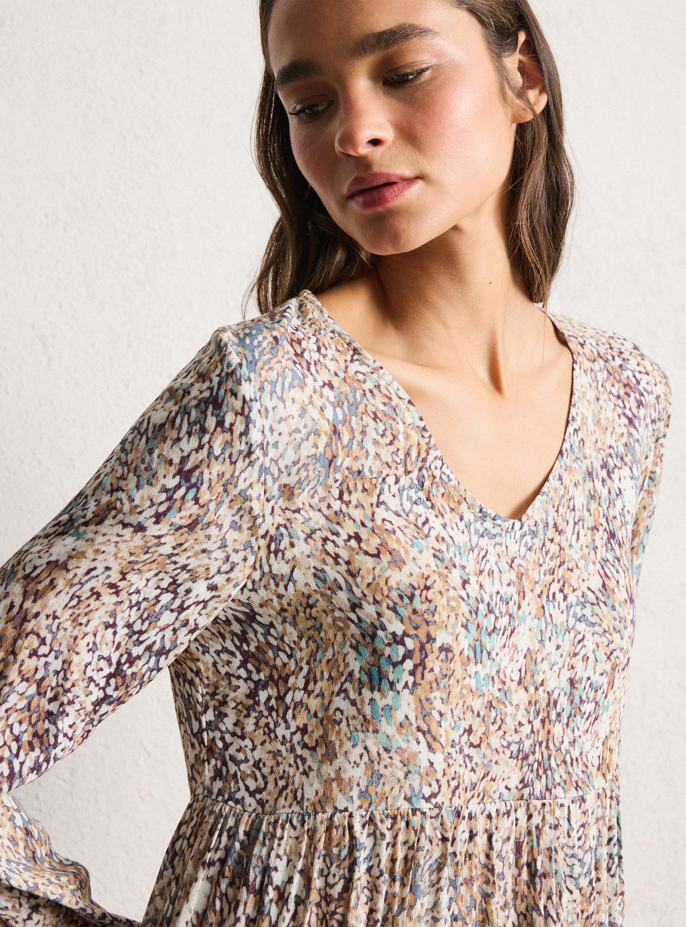 Vestido Estampado con Capas-2