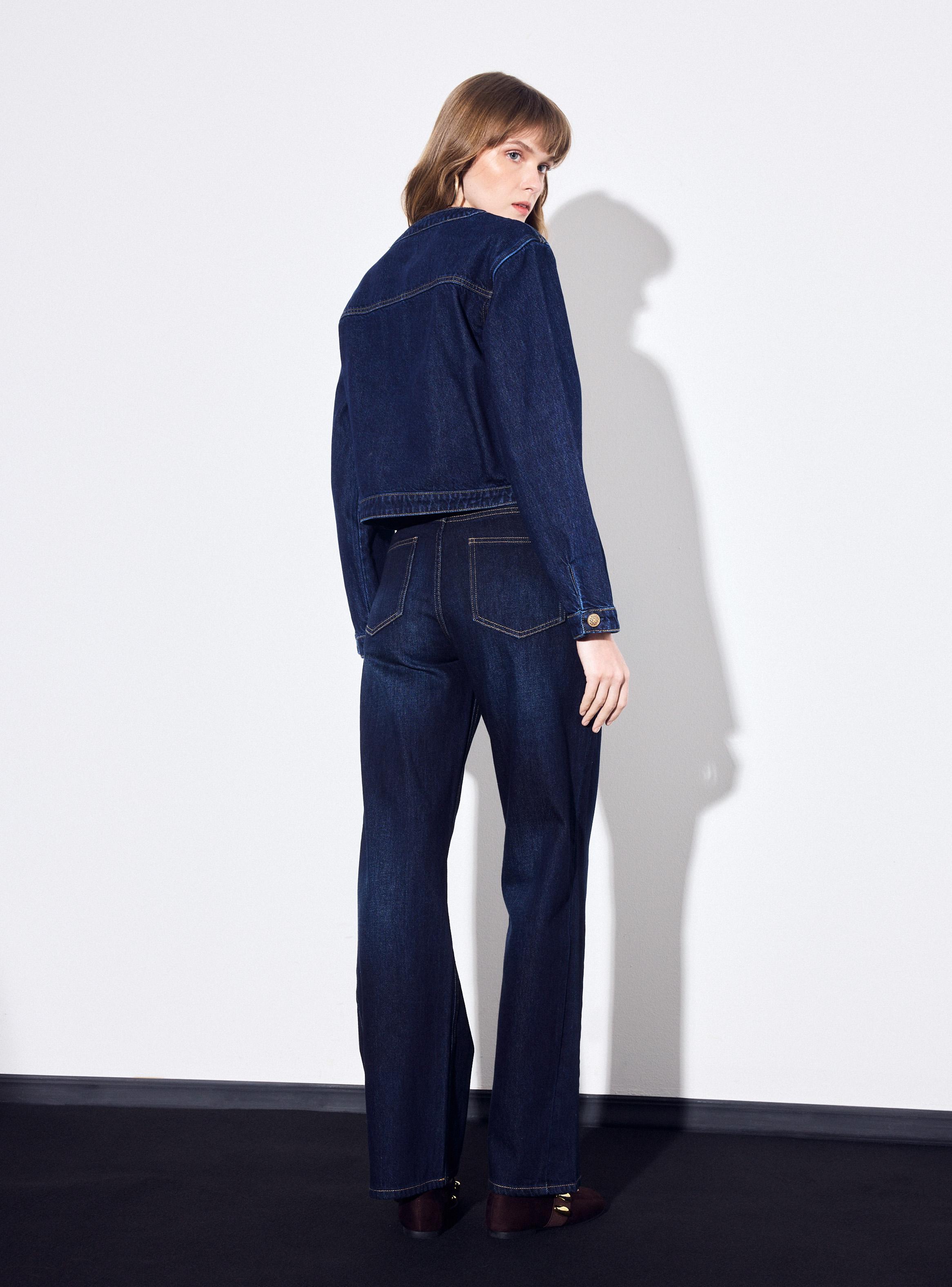 Chaqueta Botones Cuello Redondo-5