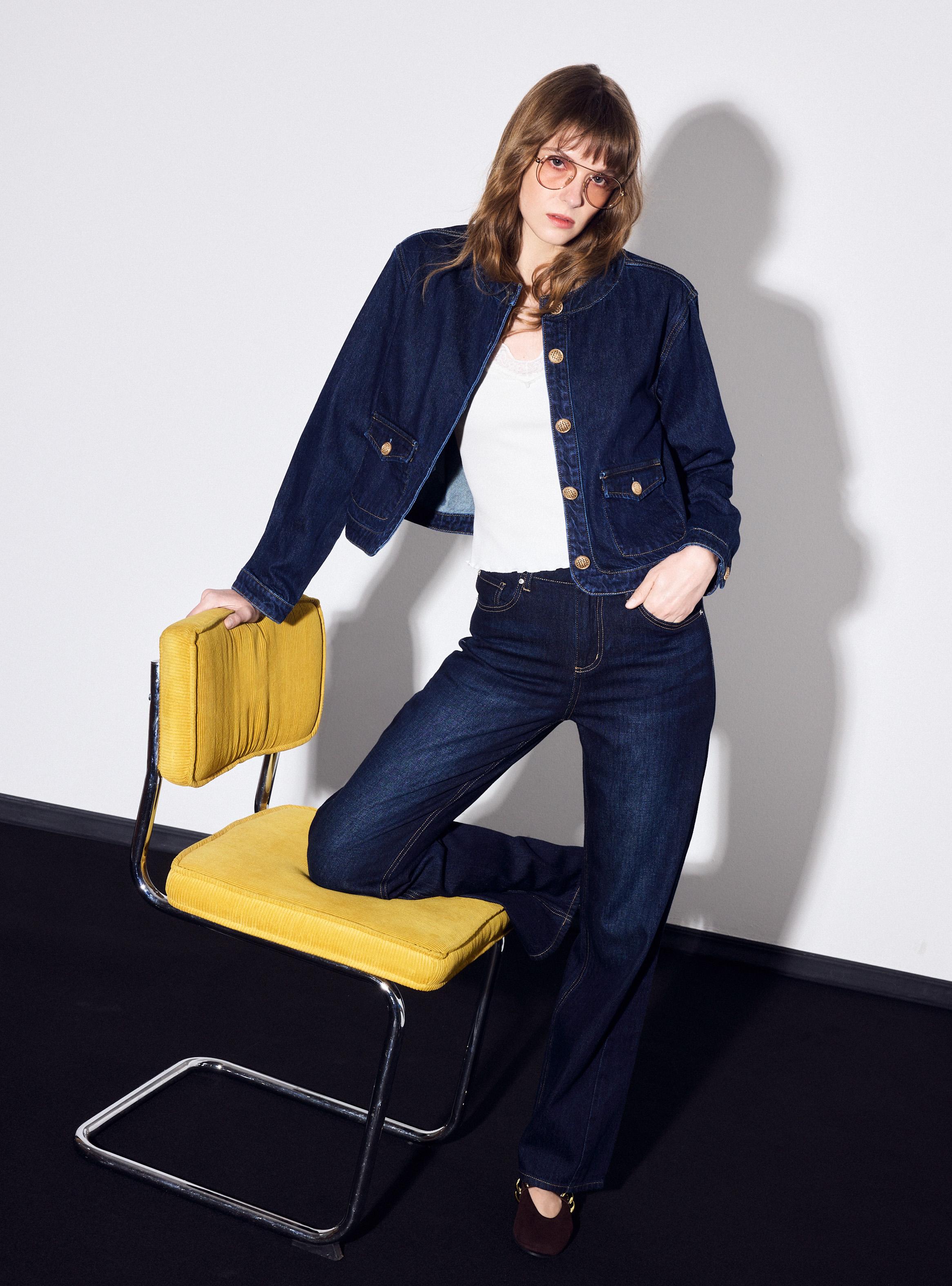 Chaqueta Botones Cuello Redondo-4