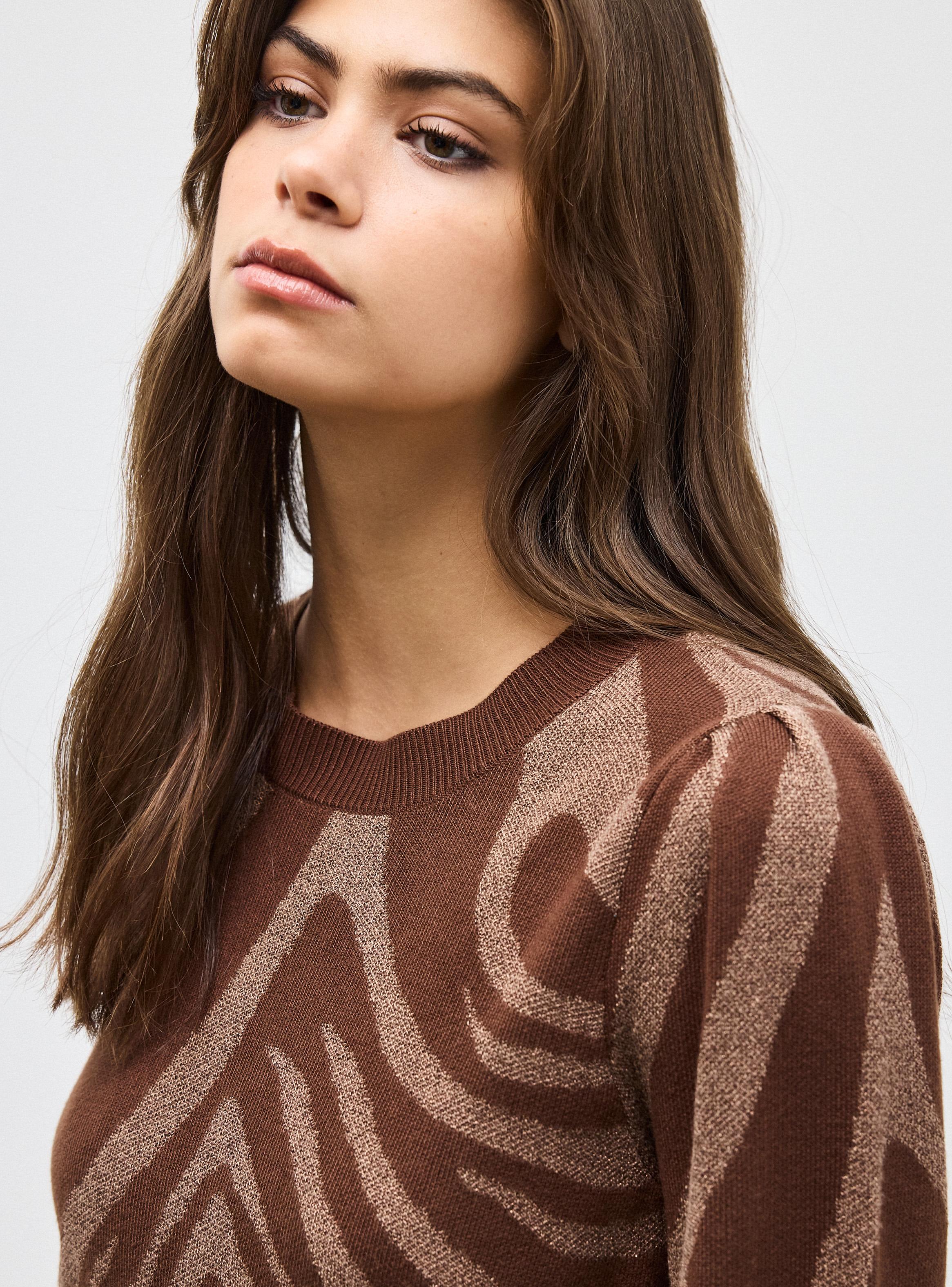 Sweater Diseño Jacquard Manga Abullonada con Hilo Metalizado-2