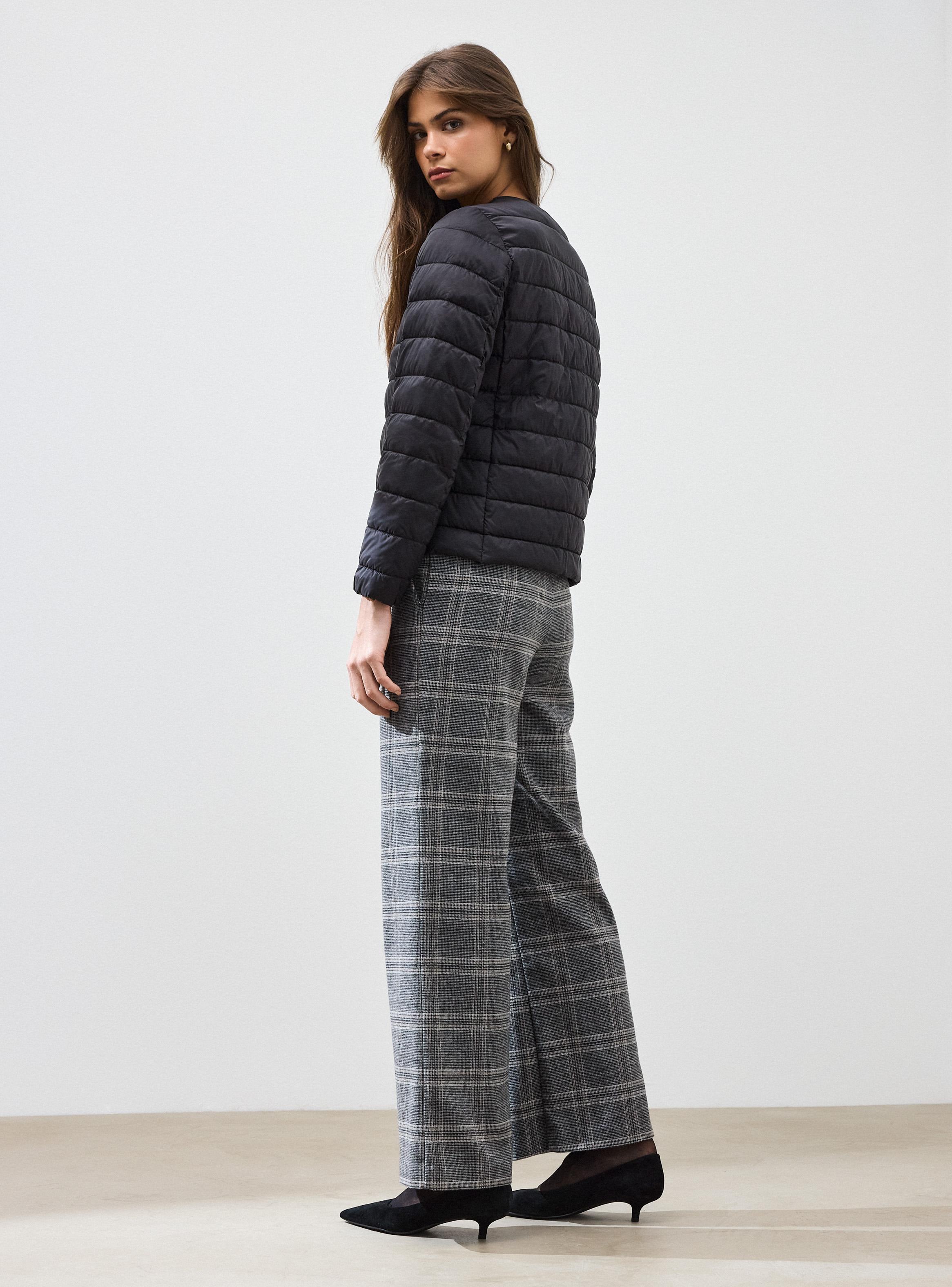 Parka Compacta Cierre Botones-5