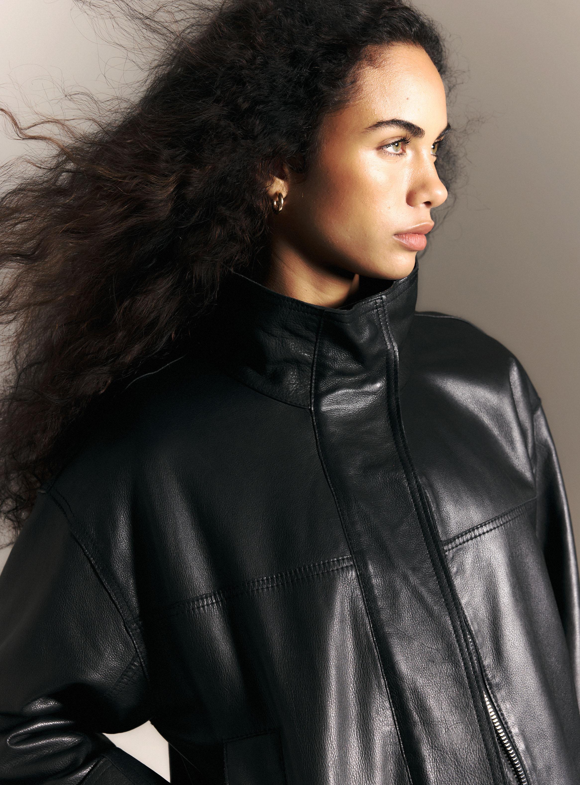 Chaqueta Oversize Funnel Cuello Alto Cuero Limited Edition-2