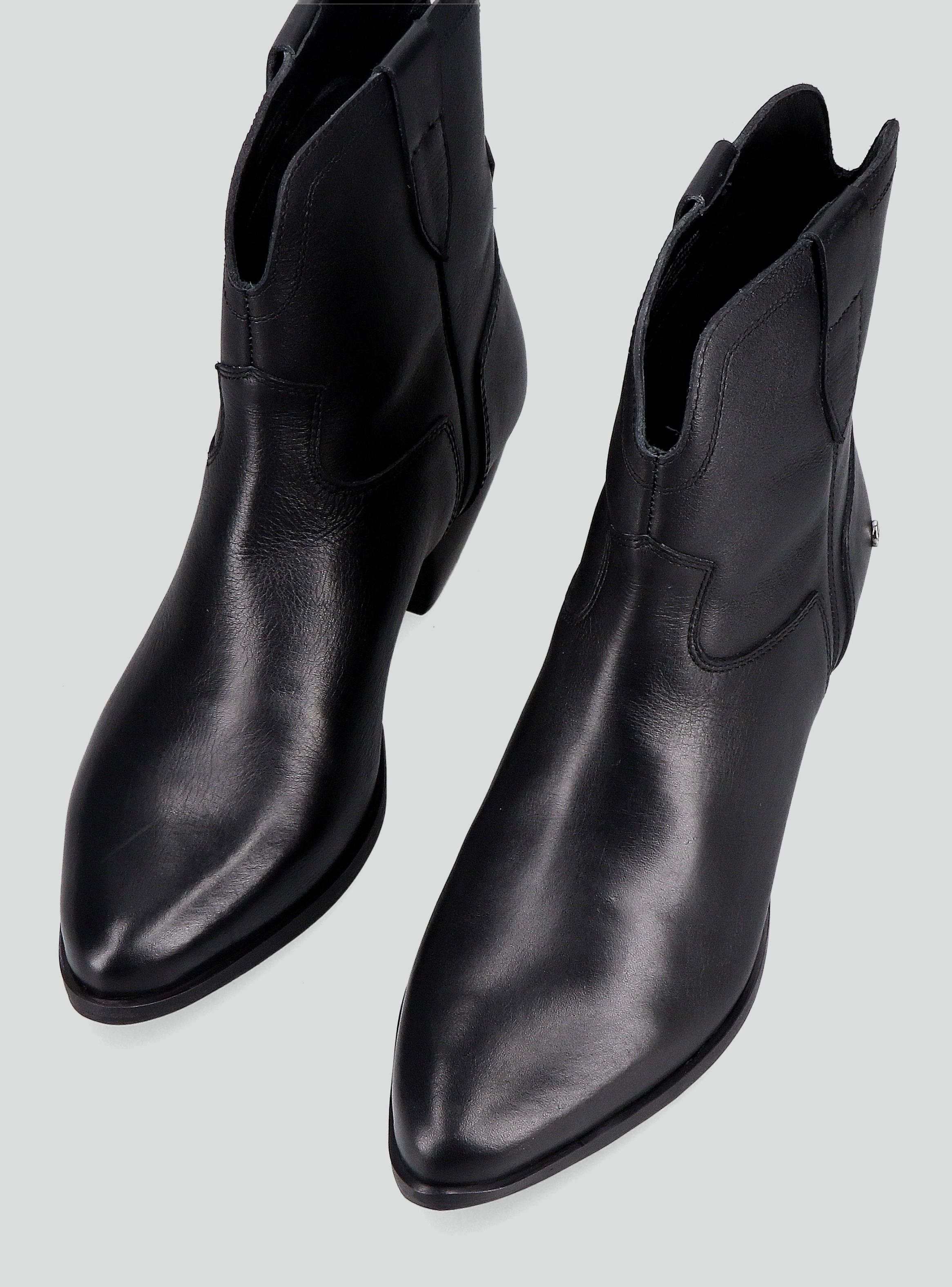 Botín en Punta Cuero Mujer-2