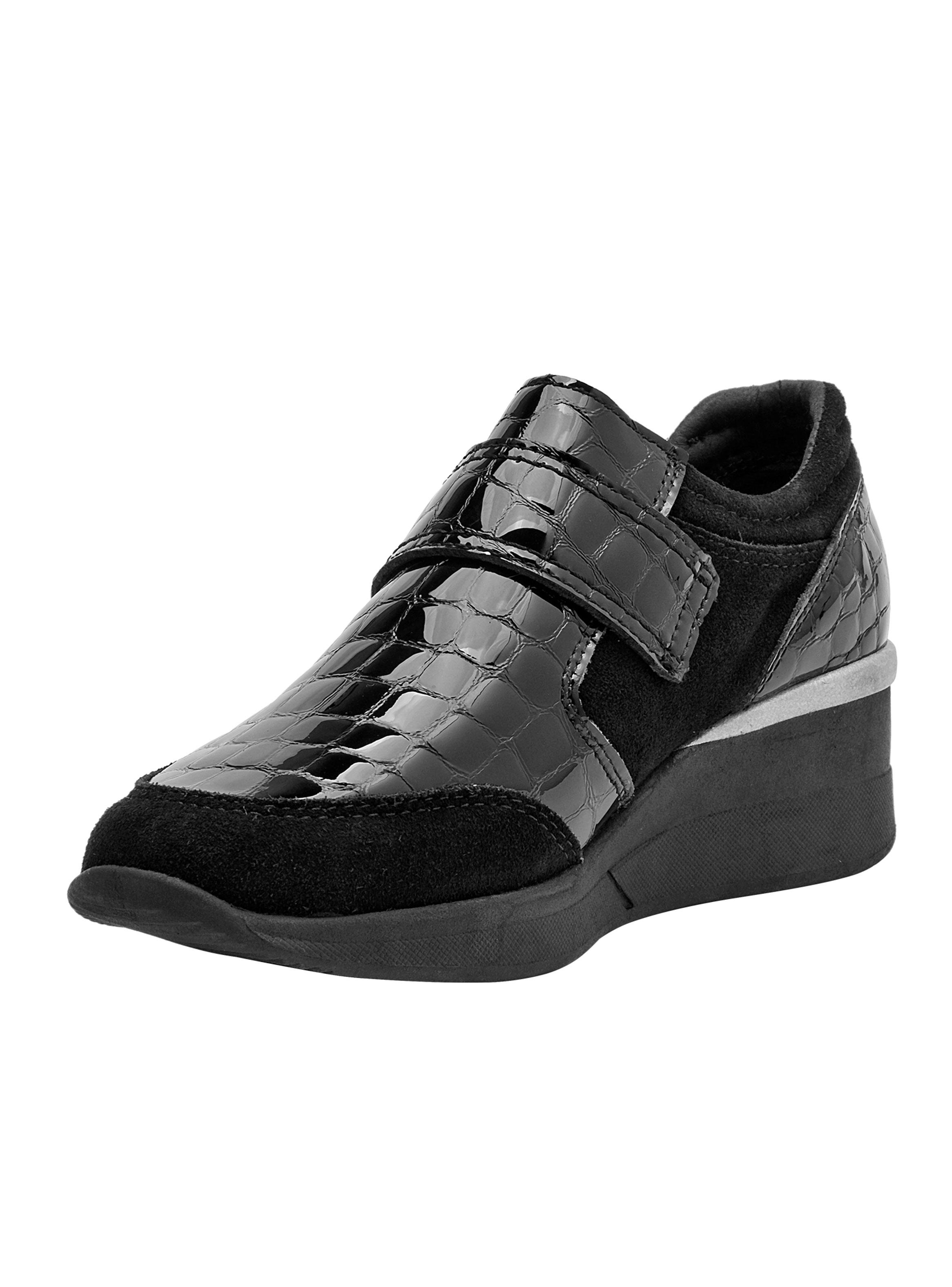 Zapatilla Urbana Velcro y Taco Chino Acharolado Mujer-3