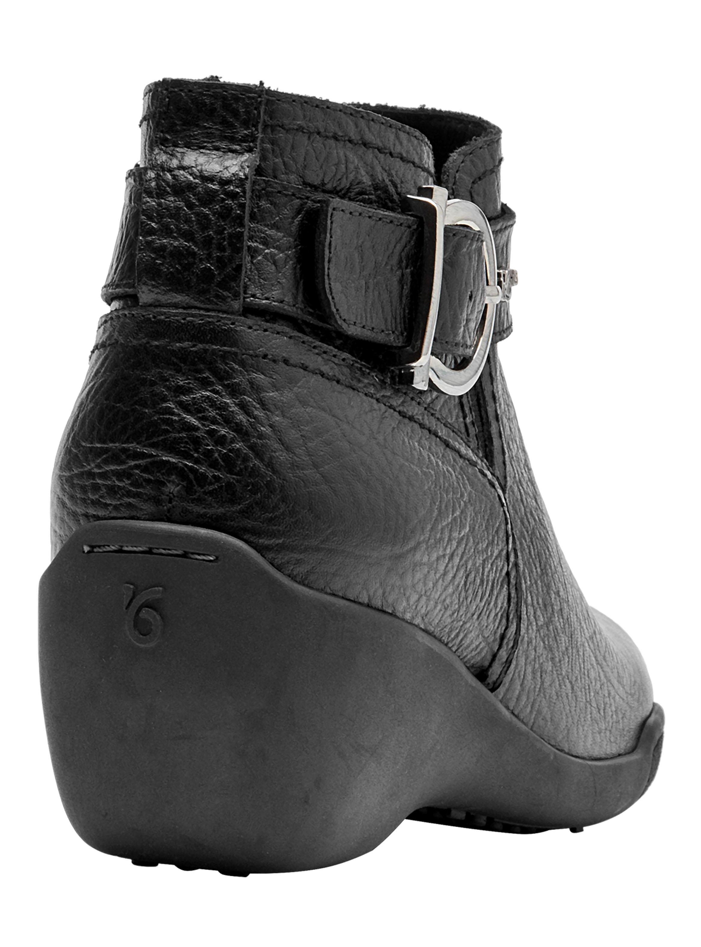 Botín Hebilla Redonda con Taco Chino Cuero Mujer-4