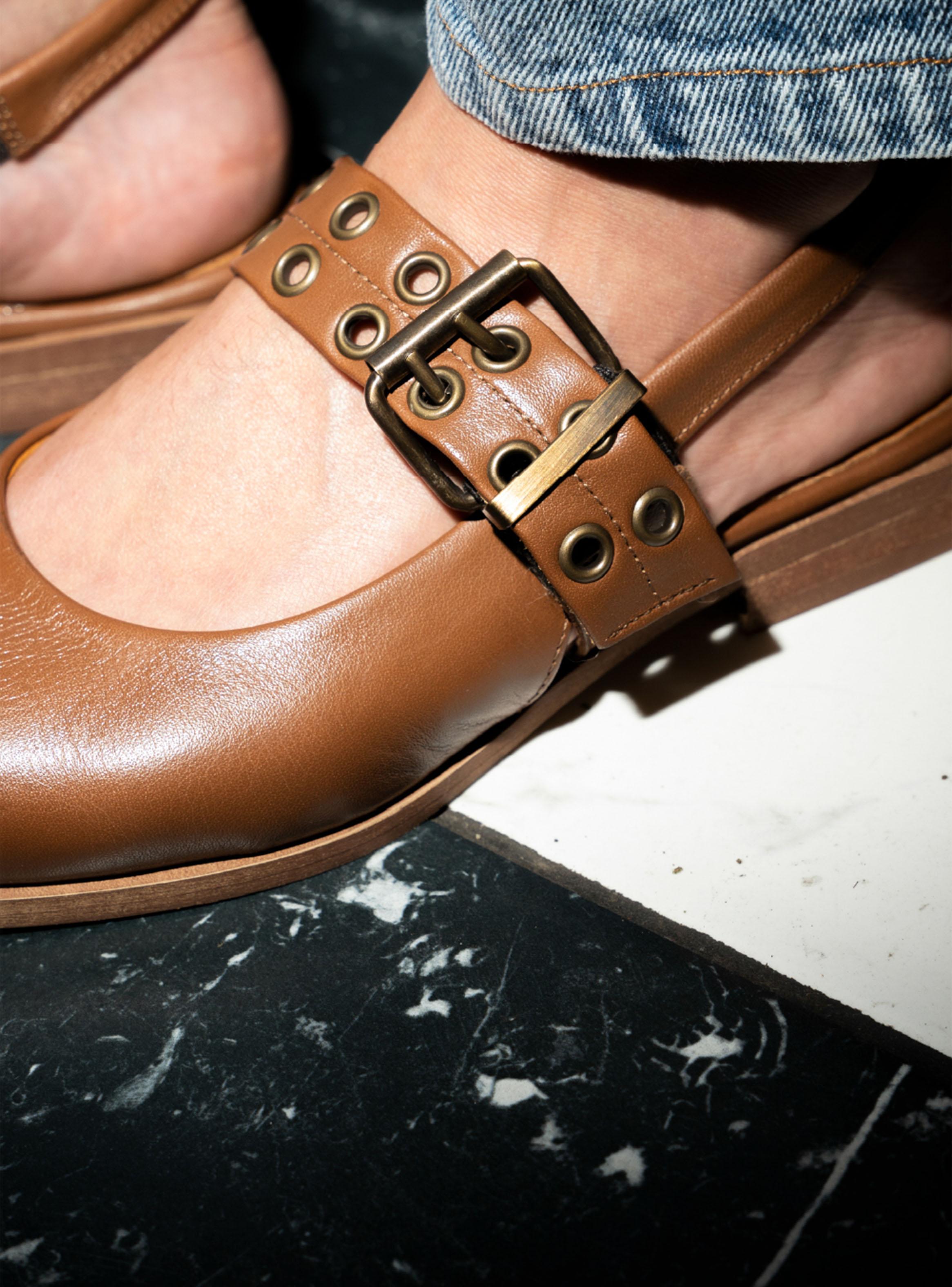 Balleria Cuero Tachas Lourdes Mujer-2