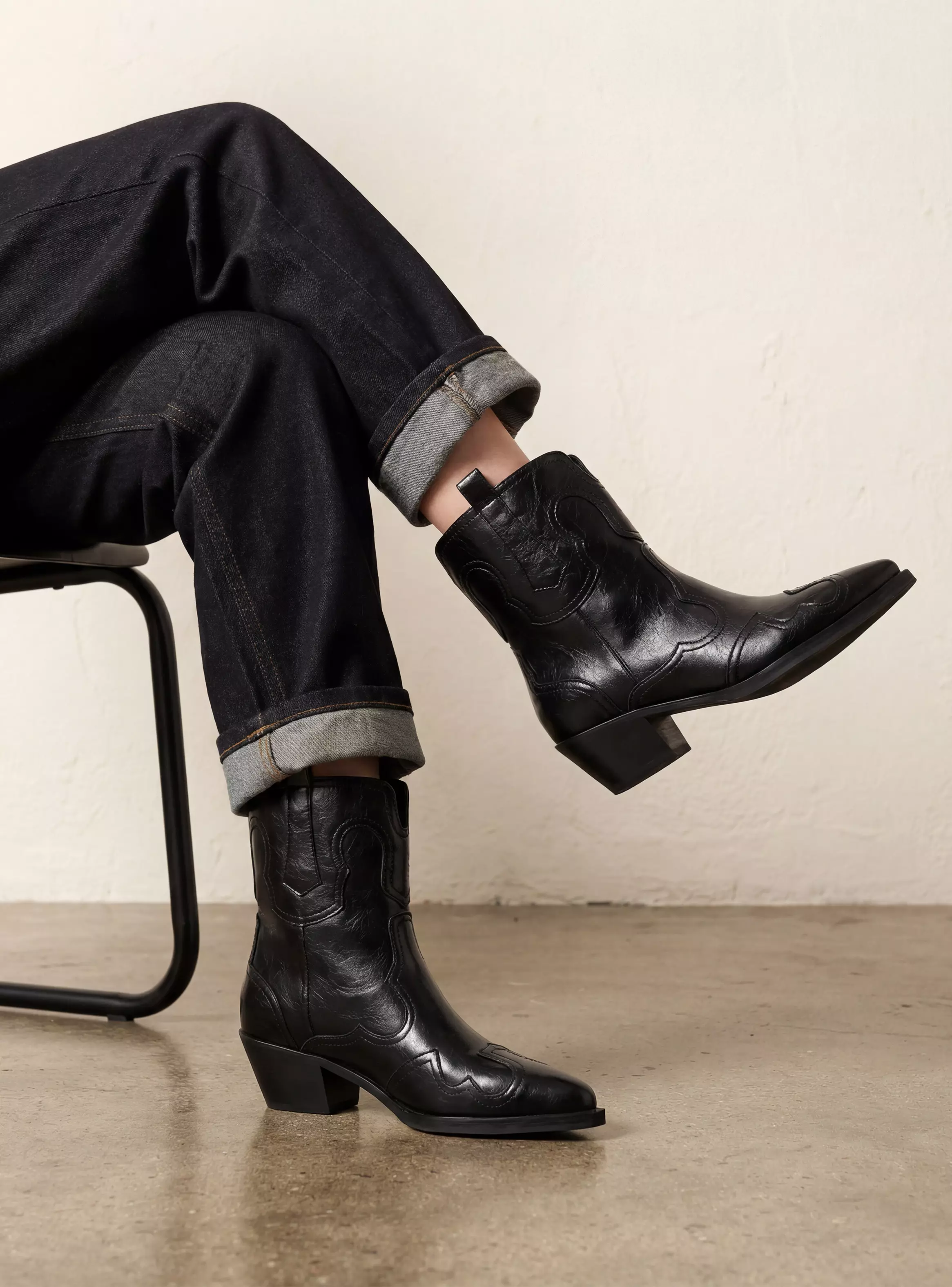 Bota Vaquera con Bordado Mujer-0