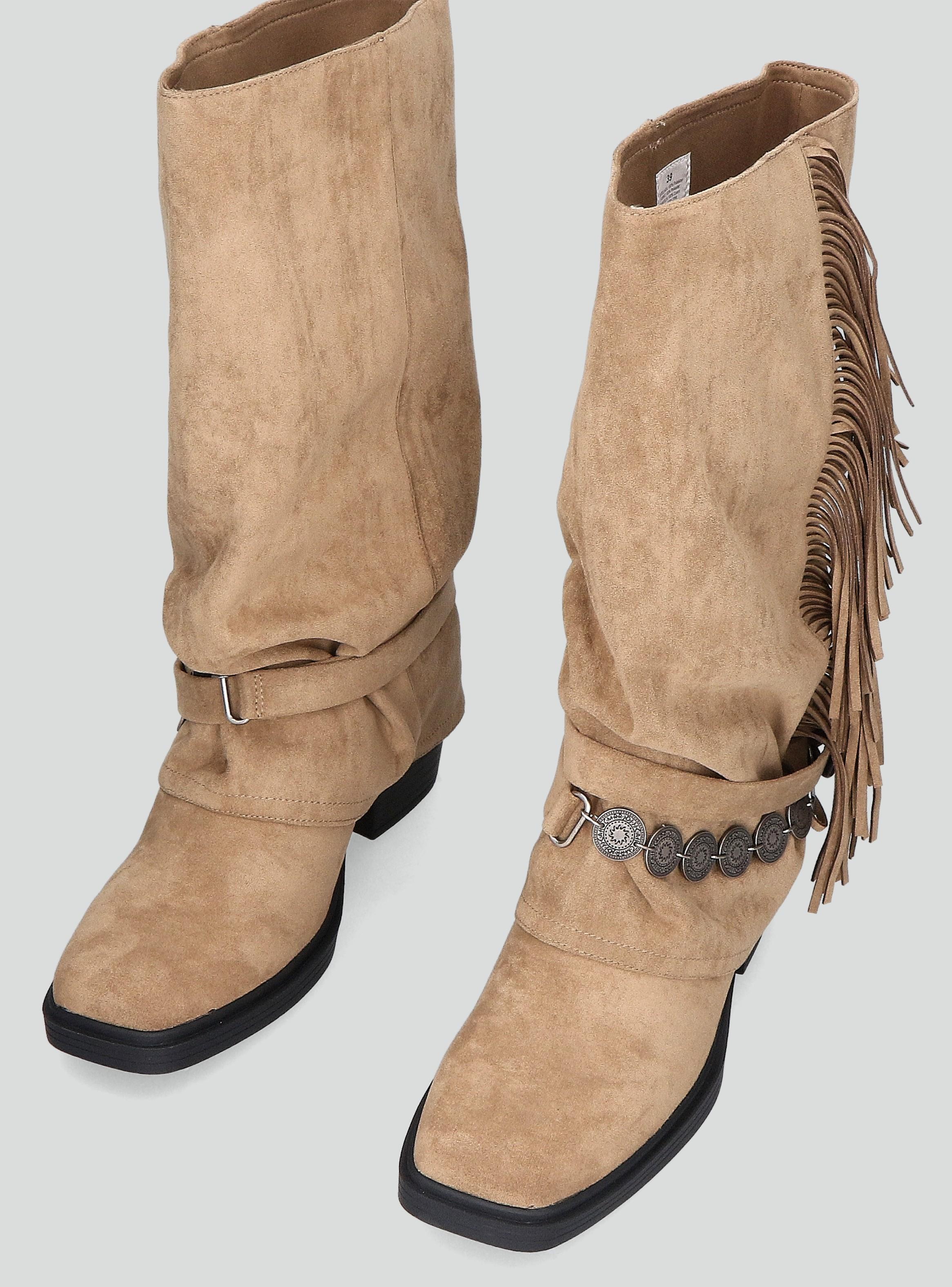 Bota Capucha con Flecos y Cadenas Mujer-3