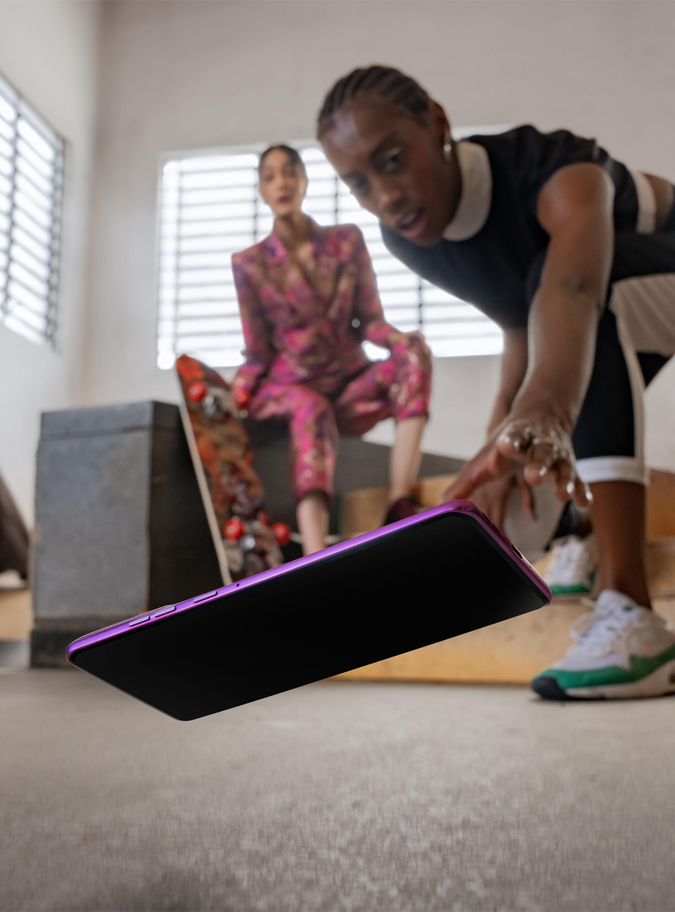 Smartphone Edge 60 Pro 5G 512GB 6.67' Morado Liberado-4