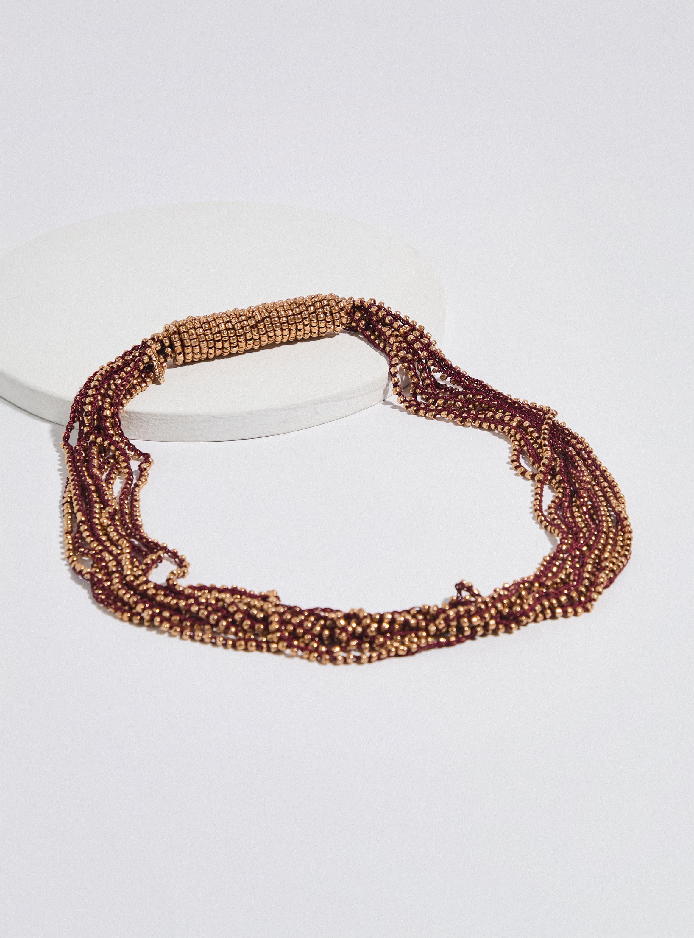 Collar Textil con Cuentas Doradas-2