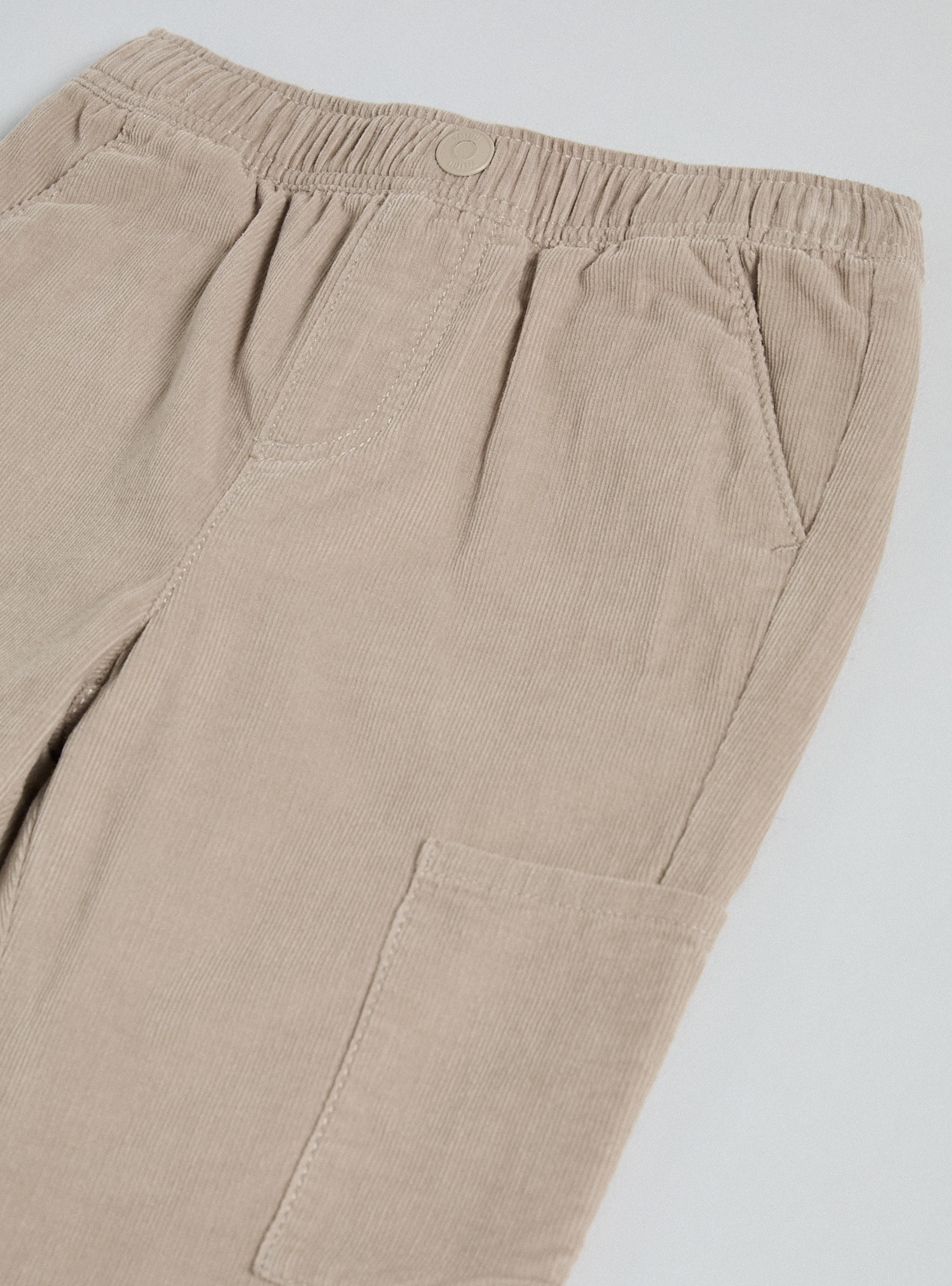 Pantalón con Bolsillo Lateral-3