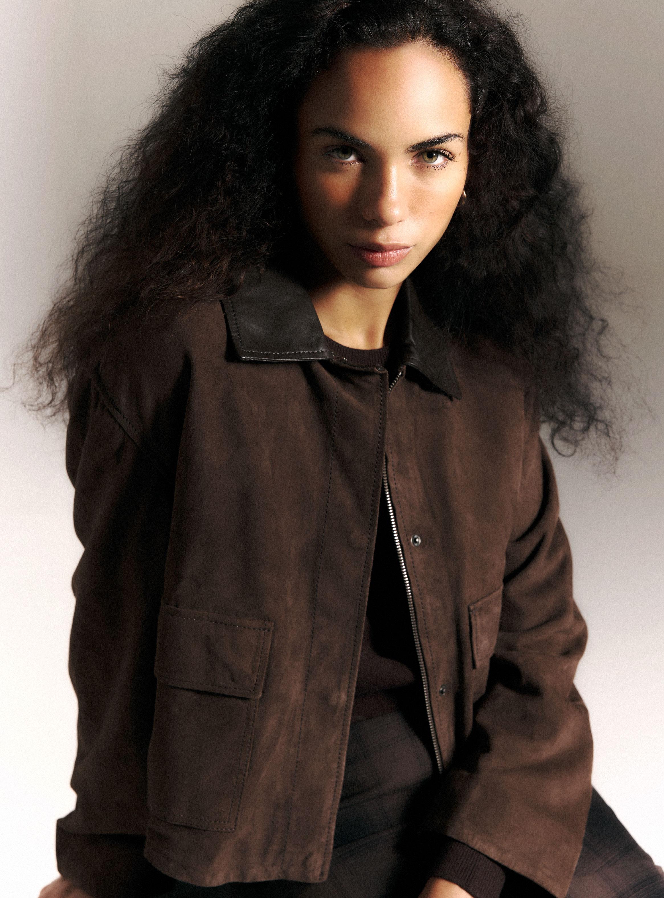Chaqueta Gamuza Detalles de Cuero Solapas Limited Edition-2