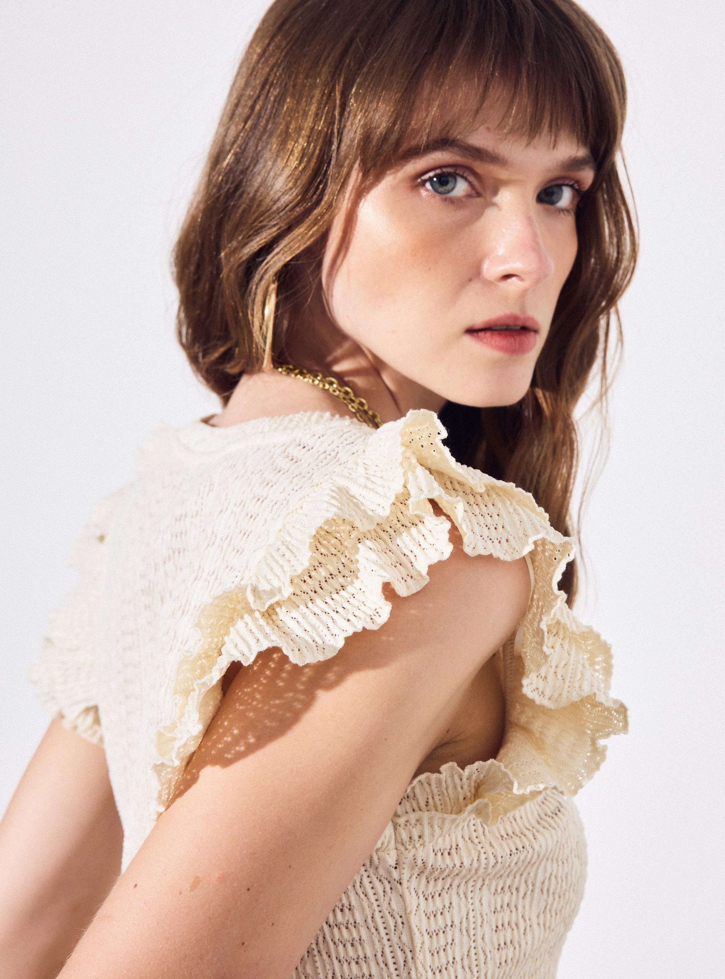 Polera Calada Manga Doble Vuelos-3