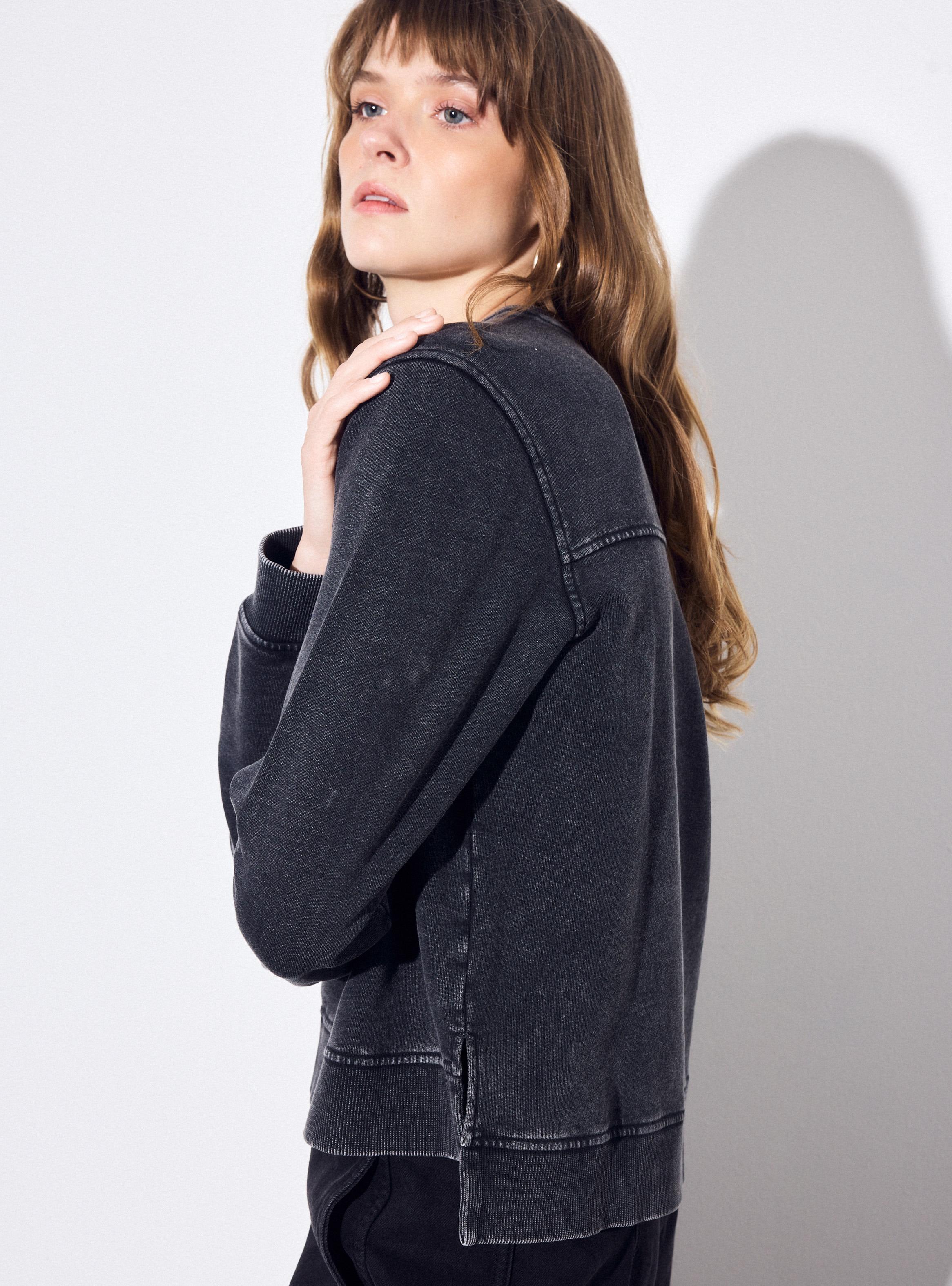 Polerón Cuello Redondo Lavado-3