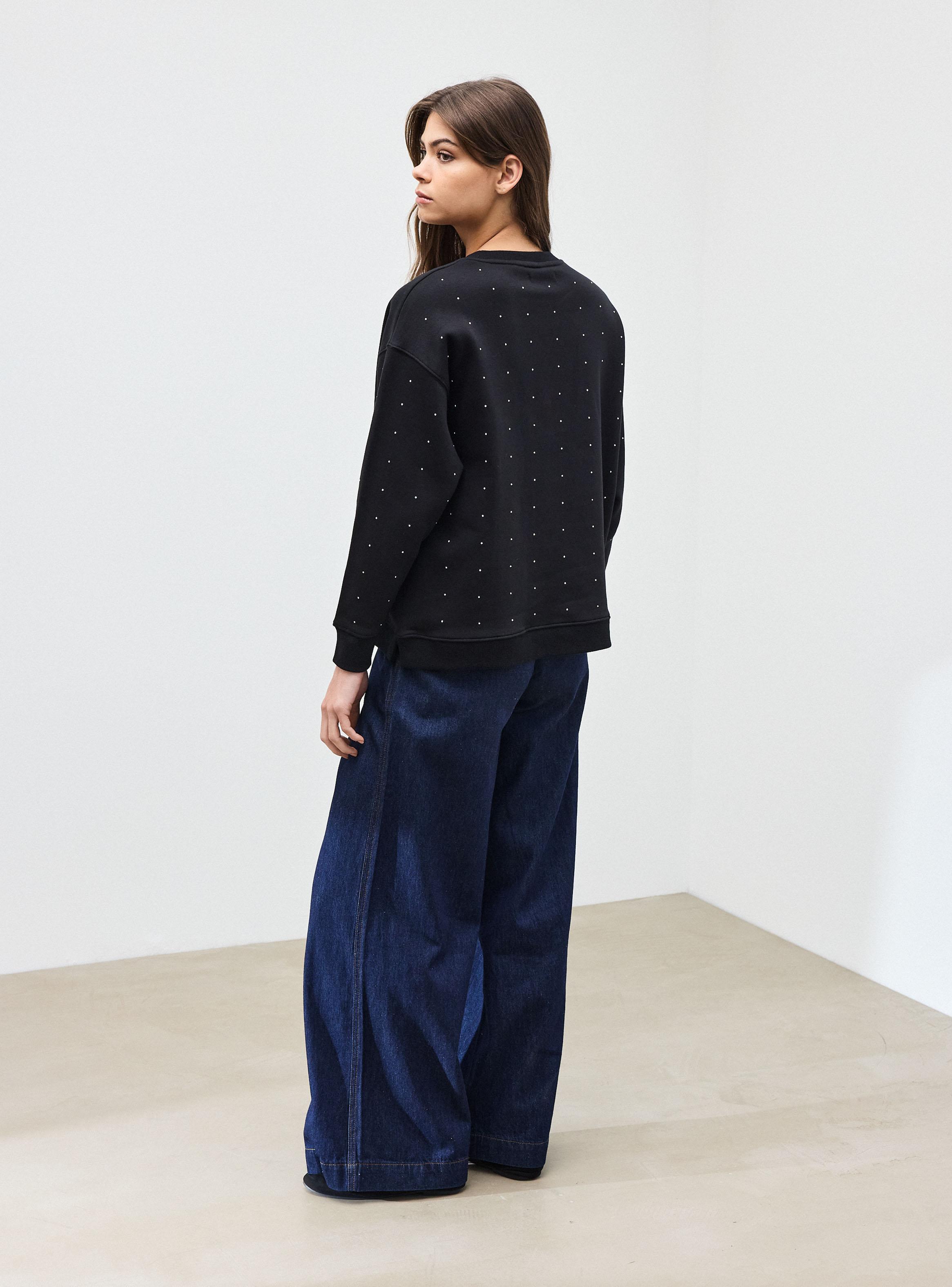 Polerón Cuello Redondo Aplicación Joyas-5