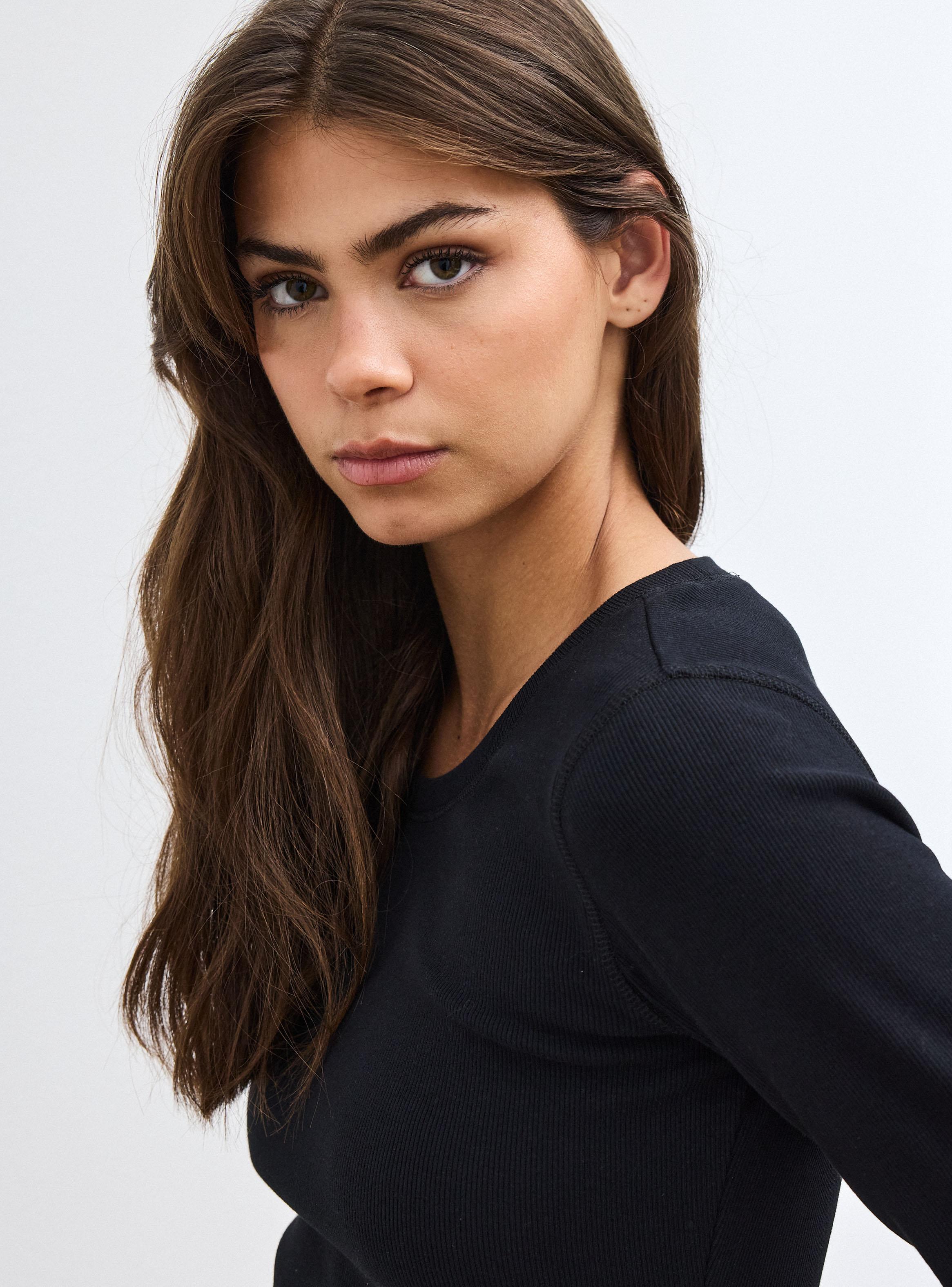 Polera Cuello Redondo Manga Larga Acanalada-3