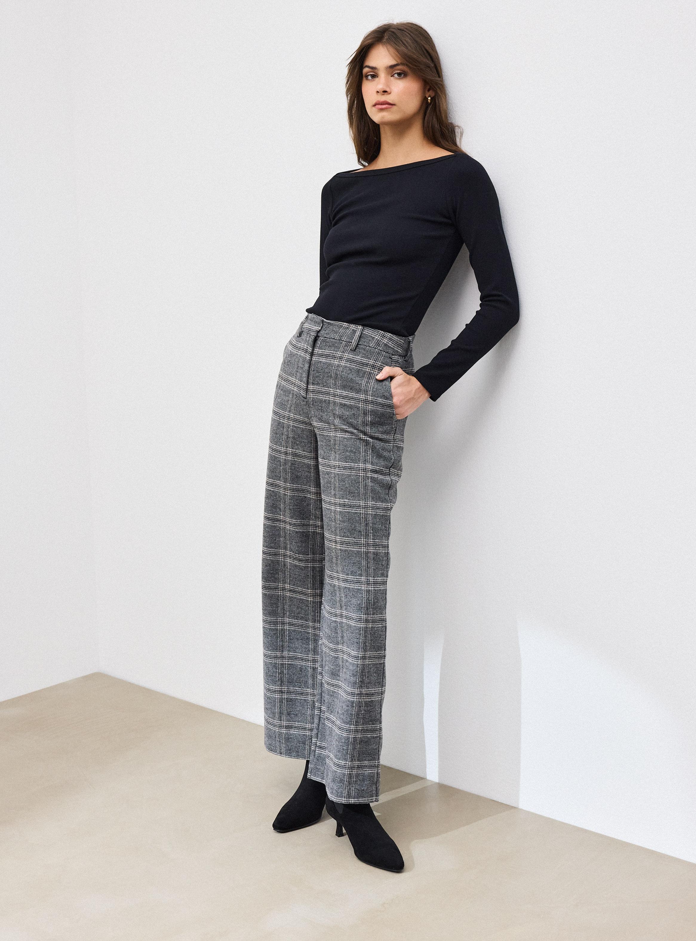 Polera Cuello Bote Manga Larga Acanalada-4