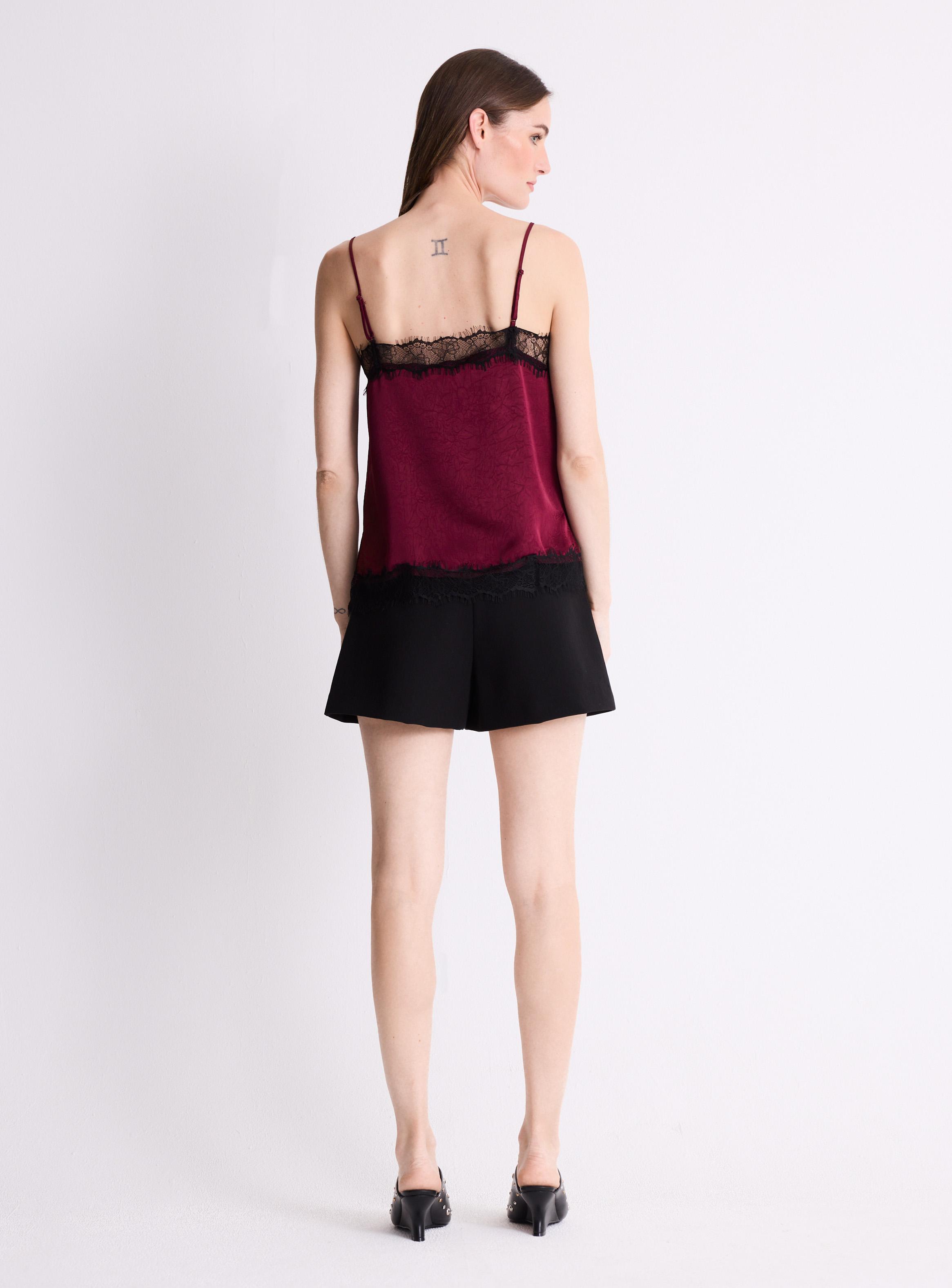 Blusa Lencera Satinada con Encaje y Pabilos-5