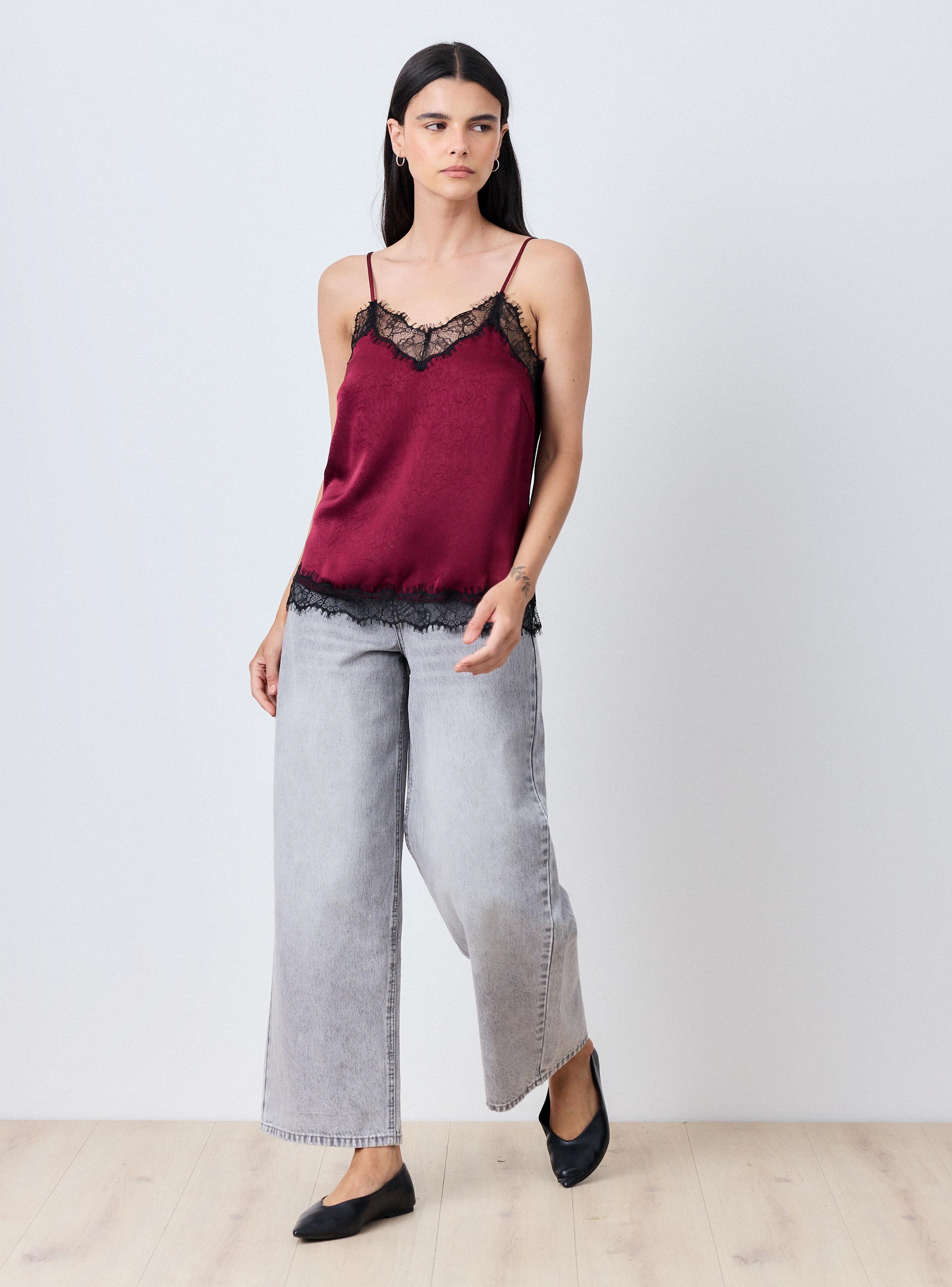 Blusa Lencera Satínada con Encaje y Pabilos-4