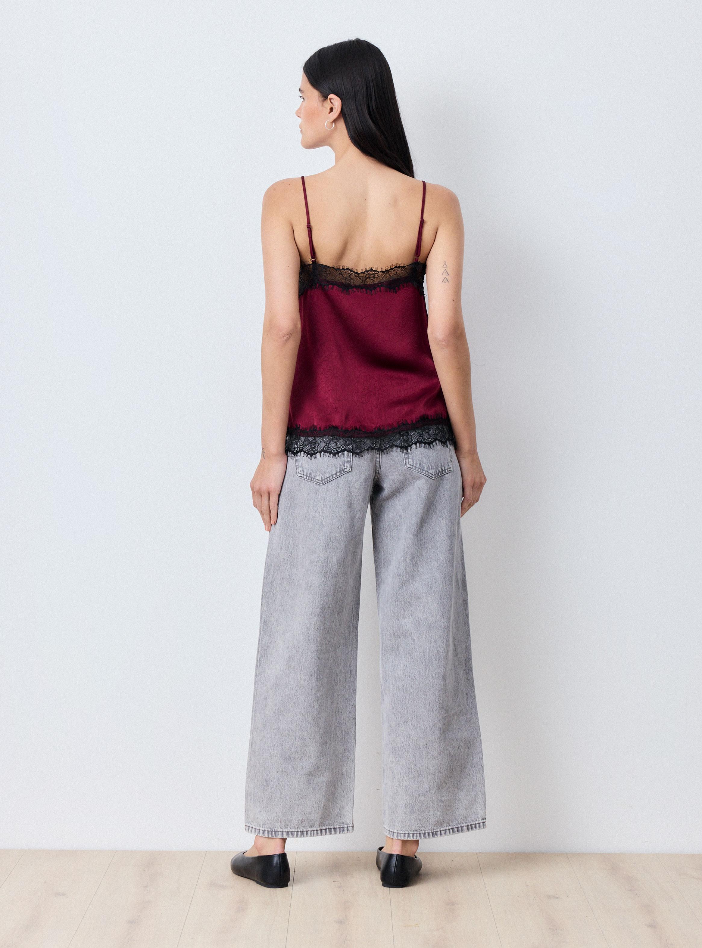 Blusa Lencera Satínada con Encaje y Pabilos-5