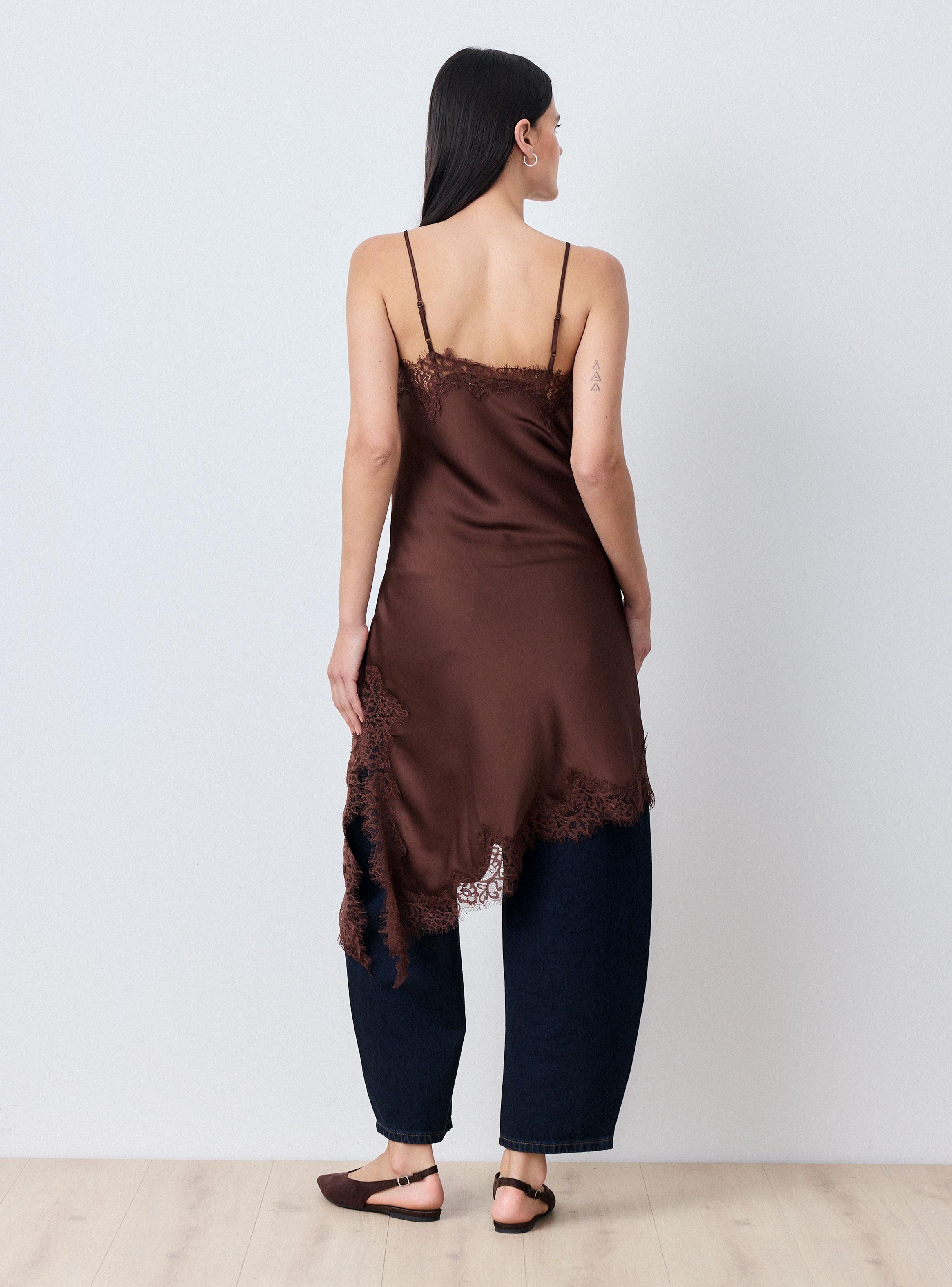 Vestido Lencero Satinado con Encaje y Pabilos-5