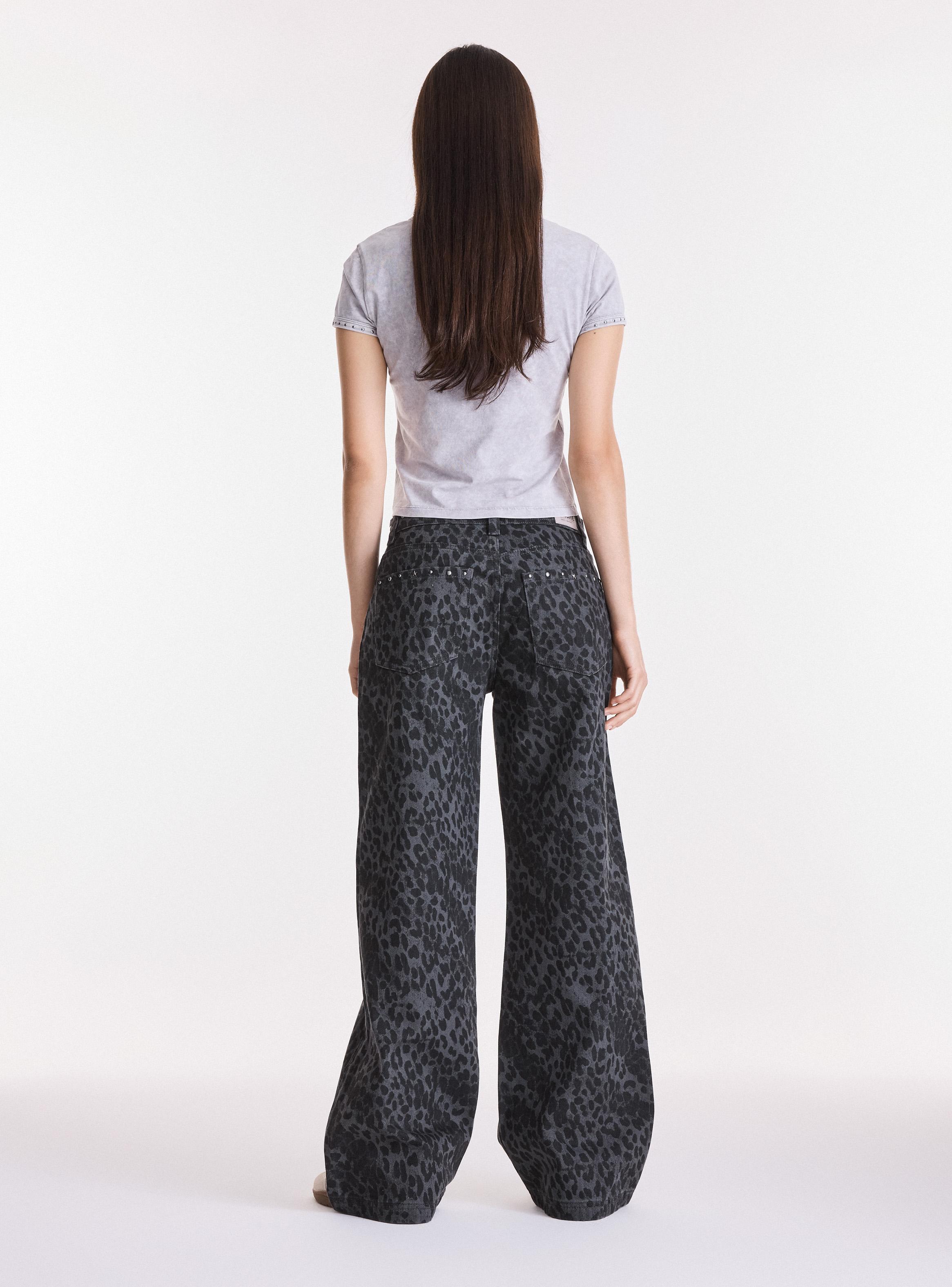 Jeans Tachas y Estampado Animal-5