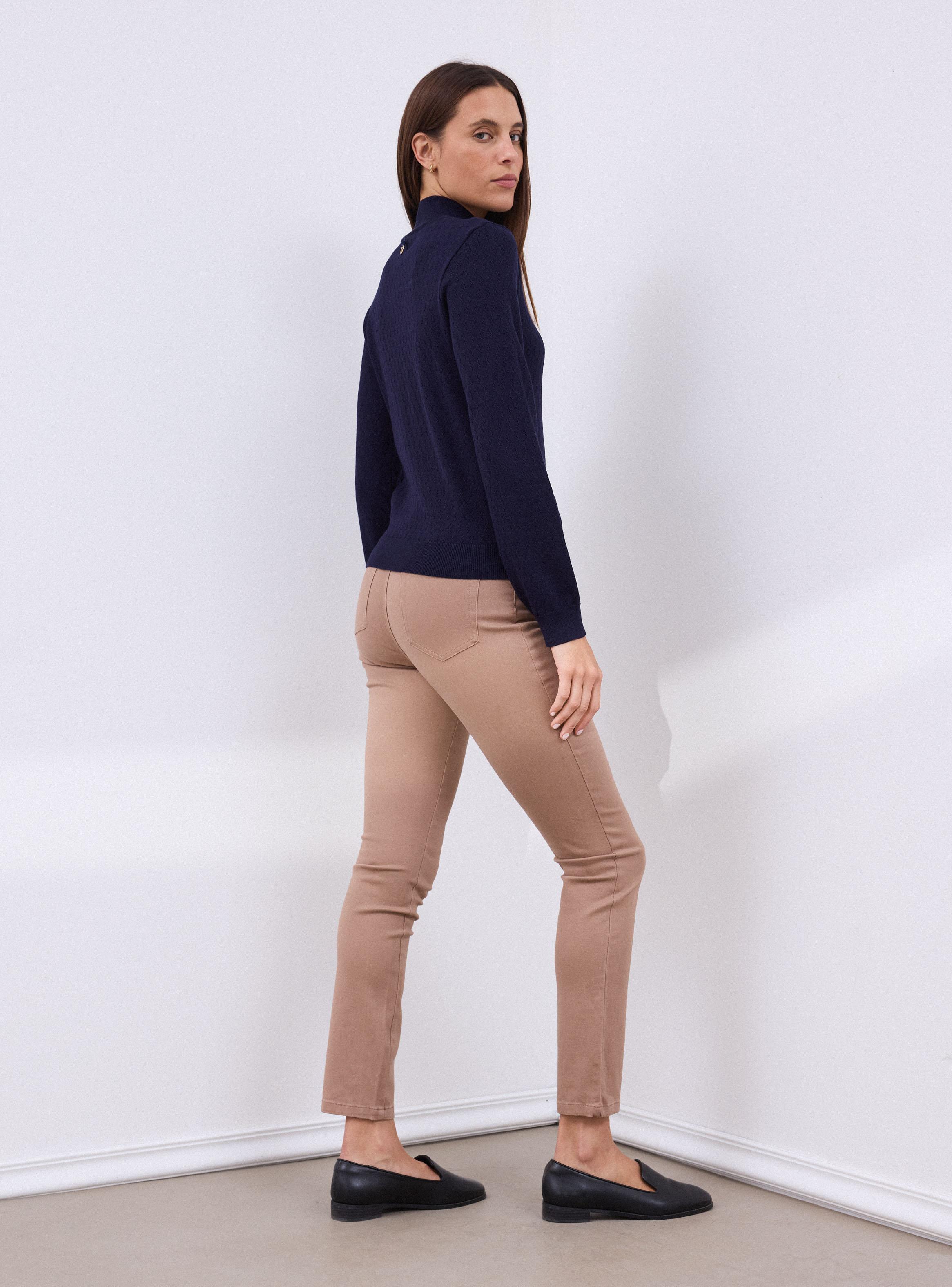 Sweater Cuello Alto y Textura-5