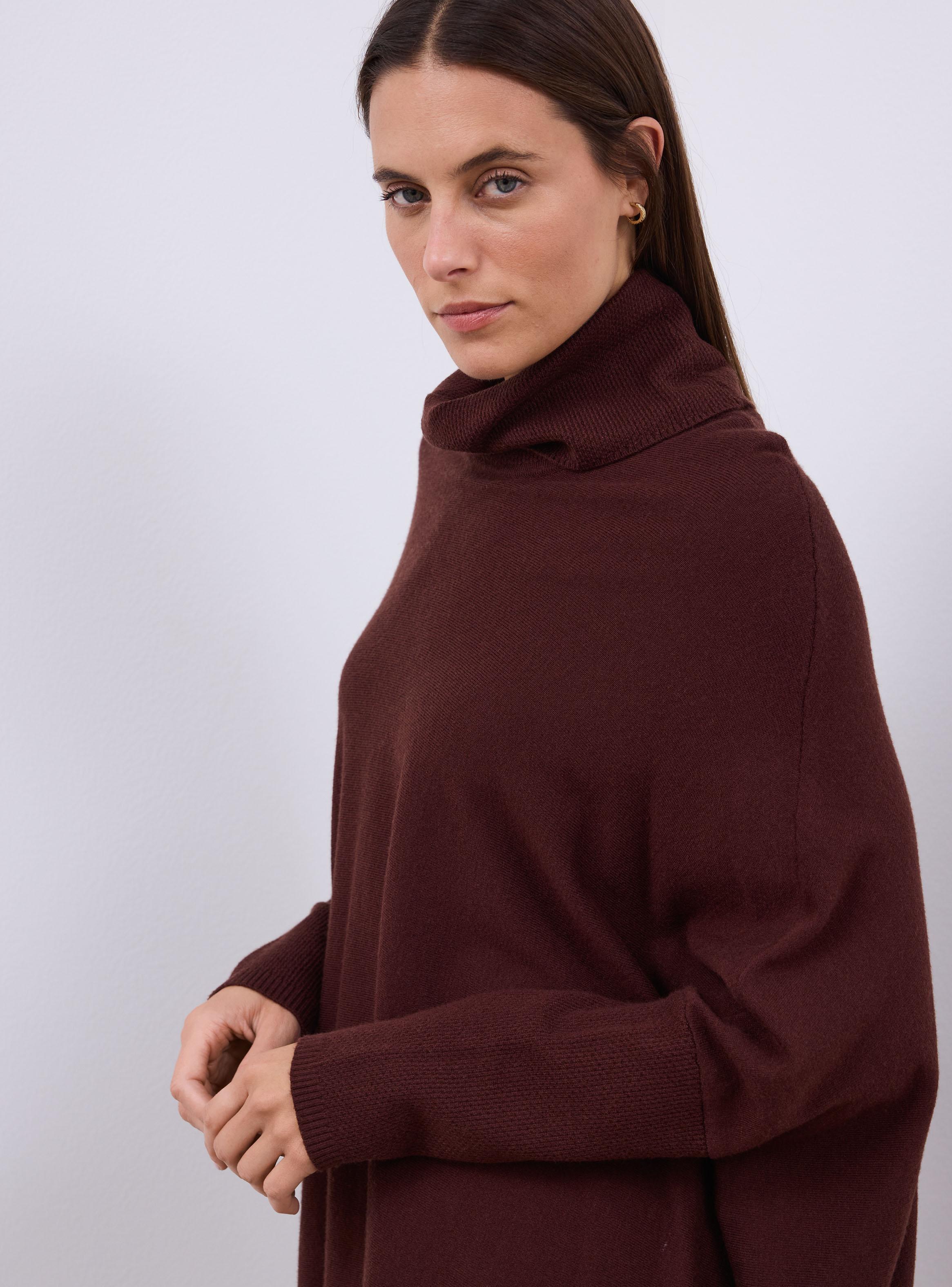 Sweater Tipo Poncho Cuello Beatle-2