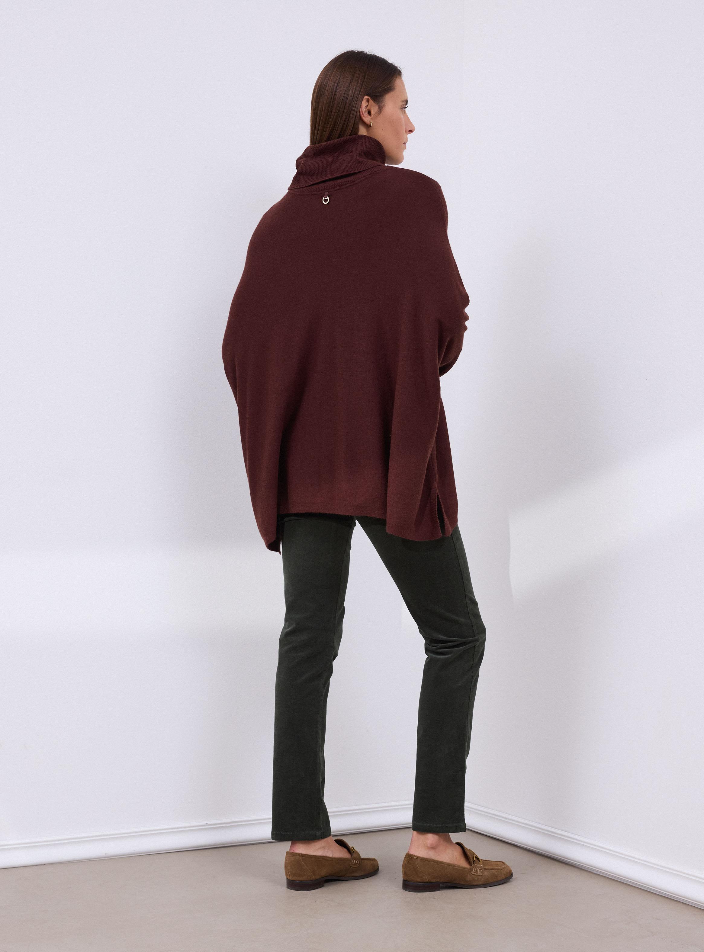 Sweater Tipo Poncho Cuello Beatle-5