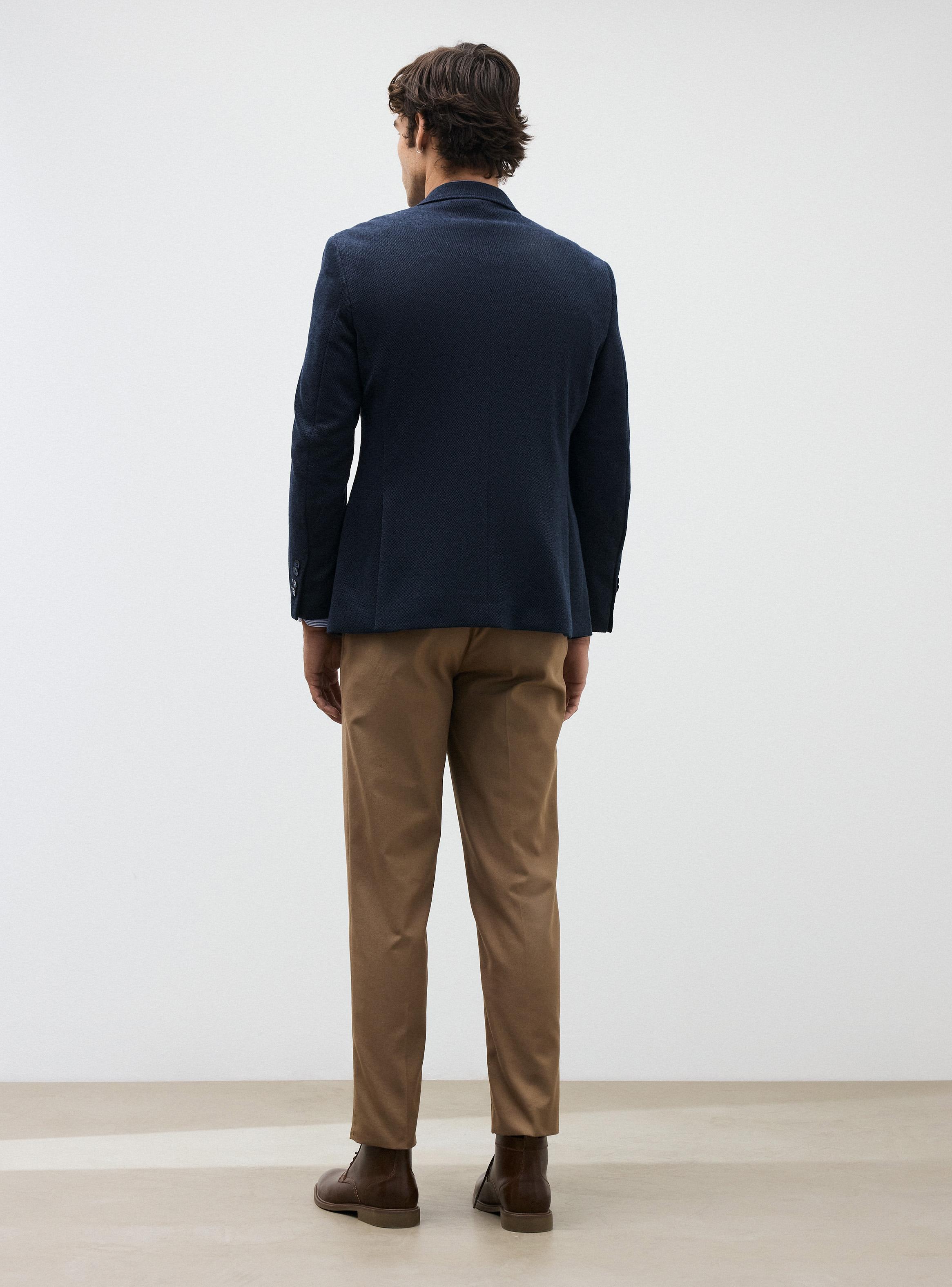 Vestón Recto Slim Fit Vuelta en Punta-5