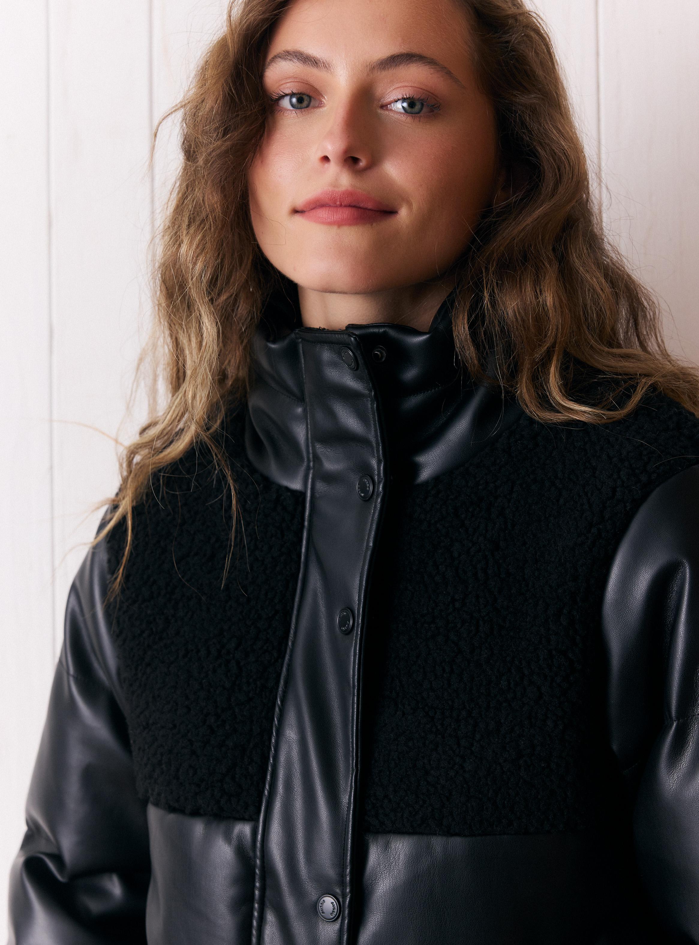 Parka Pu con Detalles en Sherpa-2