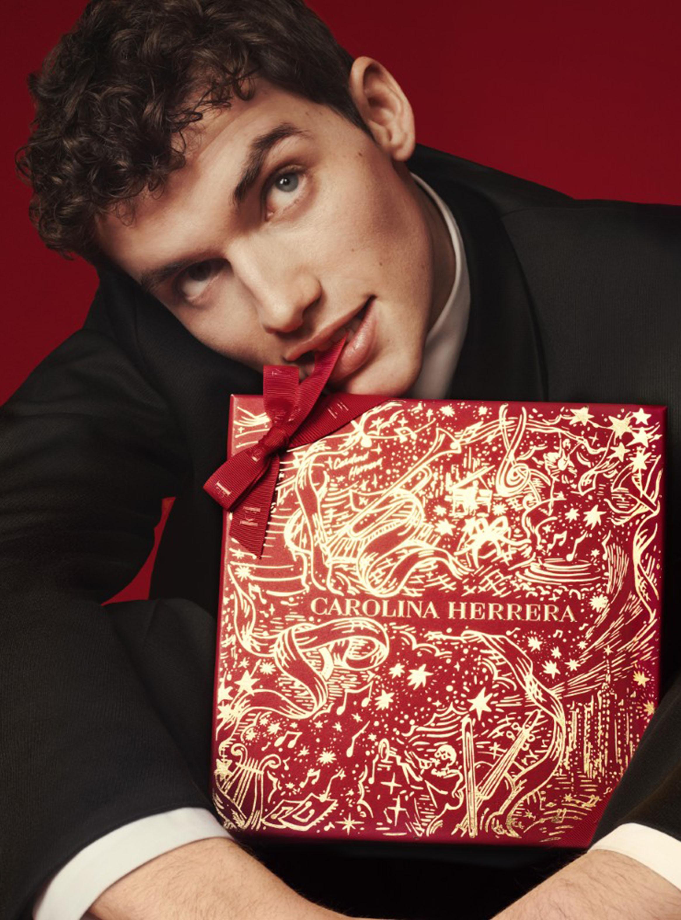 Set Perfume 212 VIP Rosé EDP Mujer 80 ml + Loción Corporal 100 ml + EDP 10 ml Carolina Herrera-3