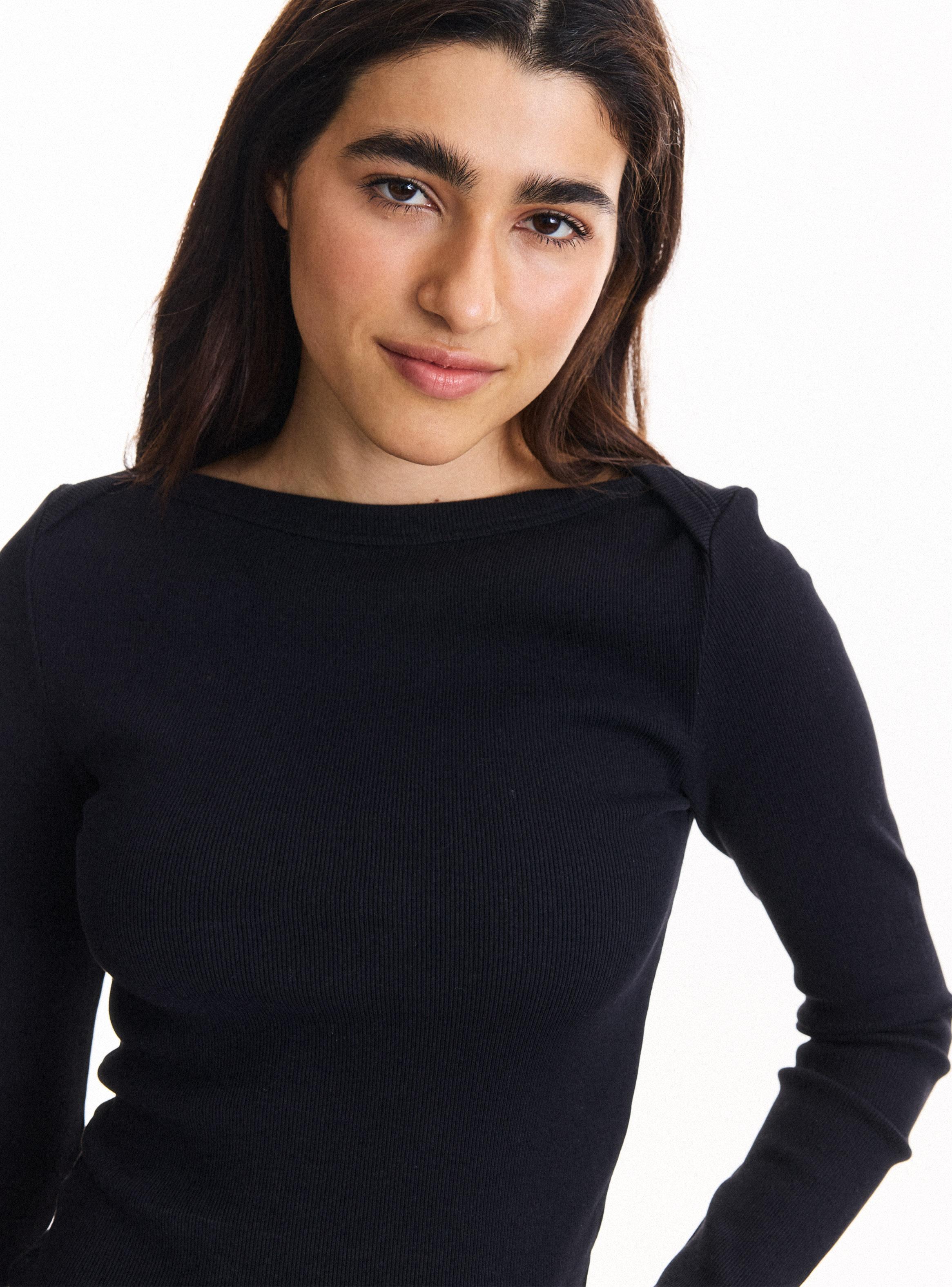 Polera Manga Larga Cuello Bote-2