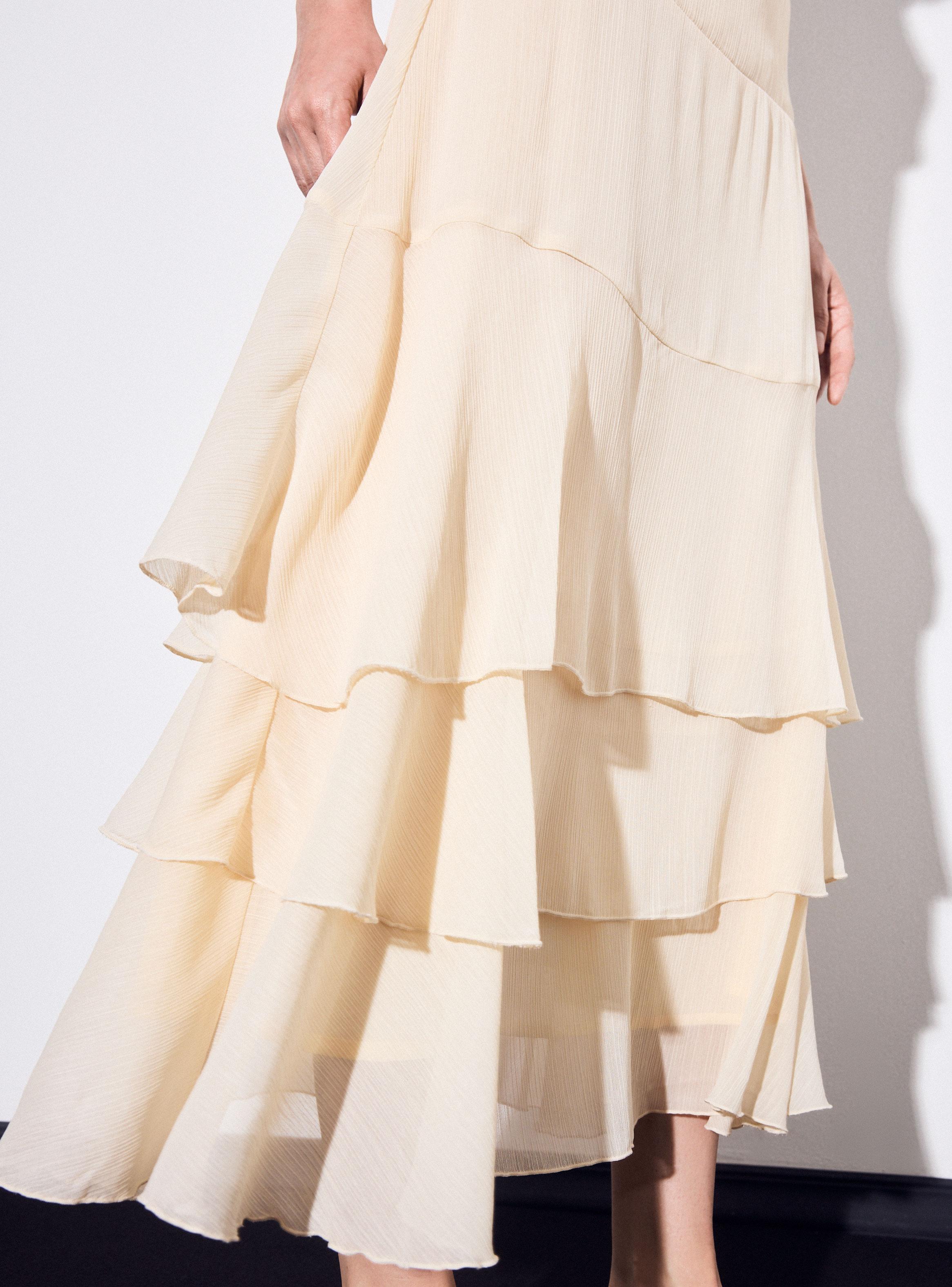 Falda Larga Cortes y Vuelos-2