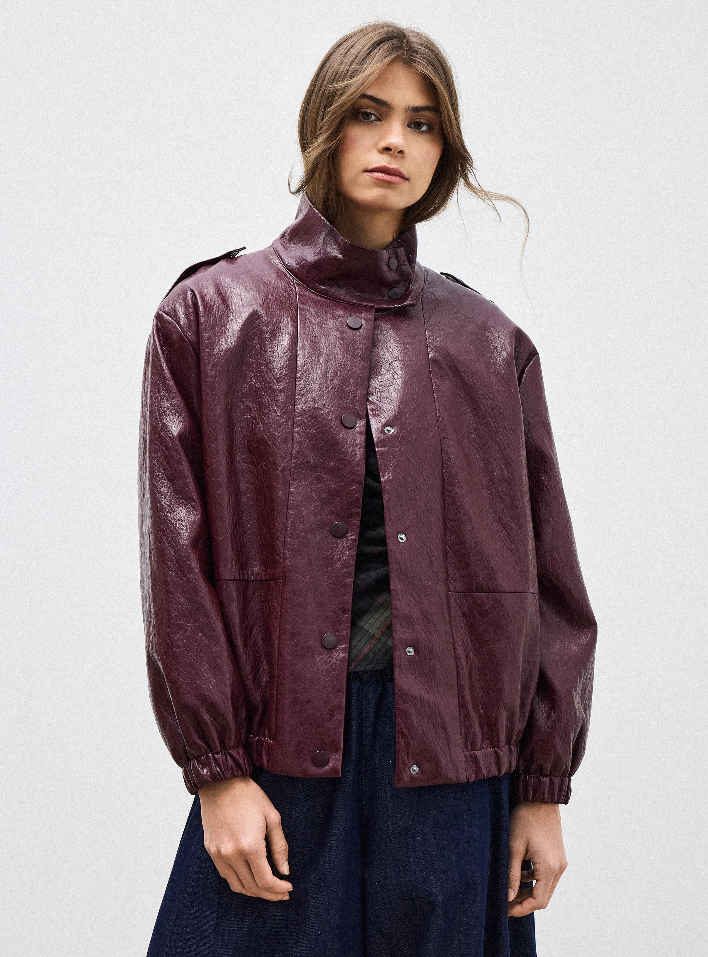 Chaqueta Bomber Cuello Alto Funnel Efecto Cuero-2