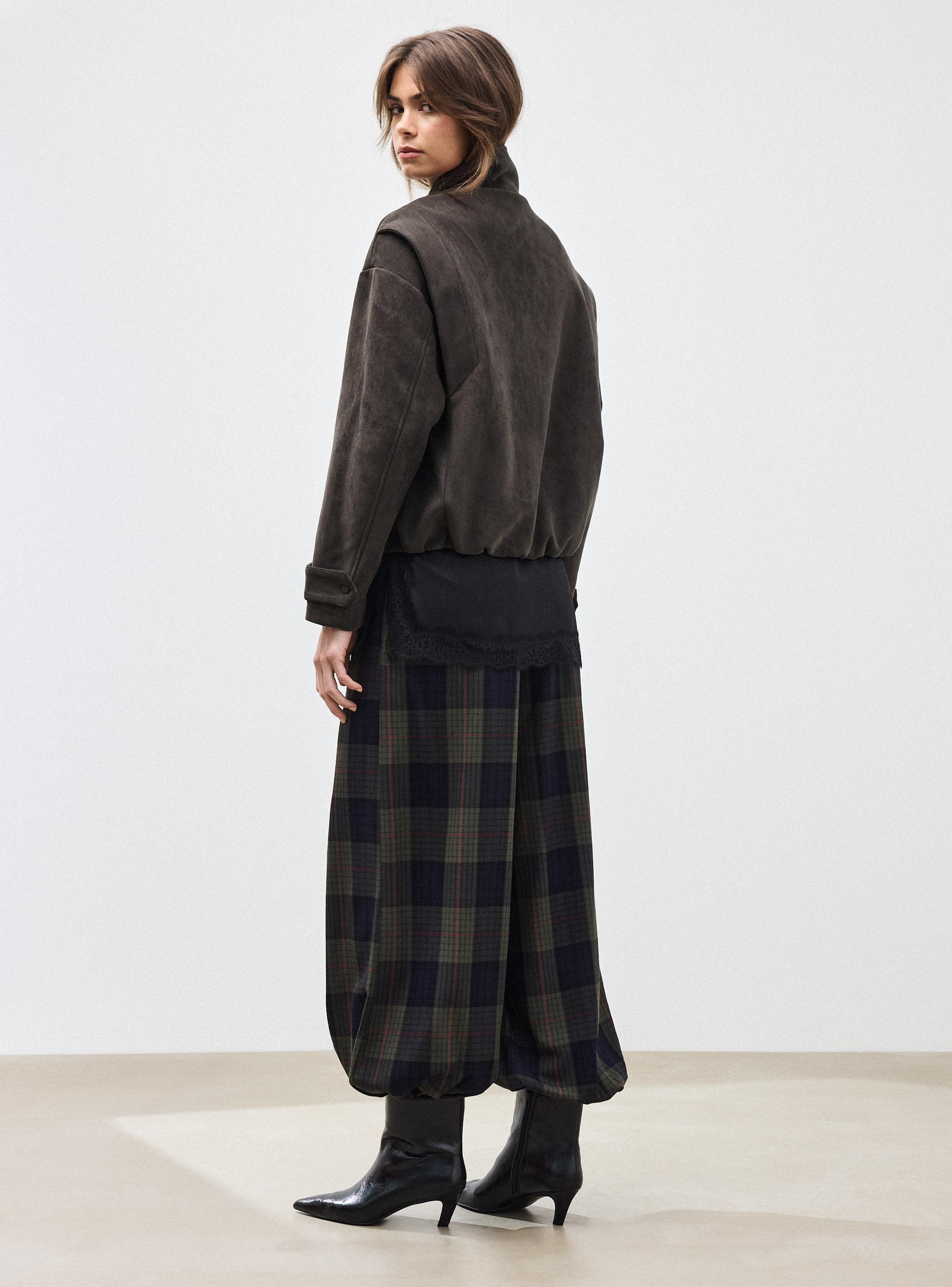 Chaqueta Bomber Cuello Alto Funnel Efecto Gamuza-5