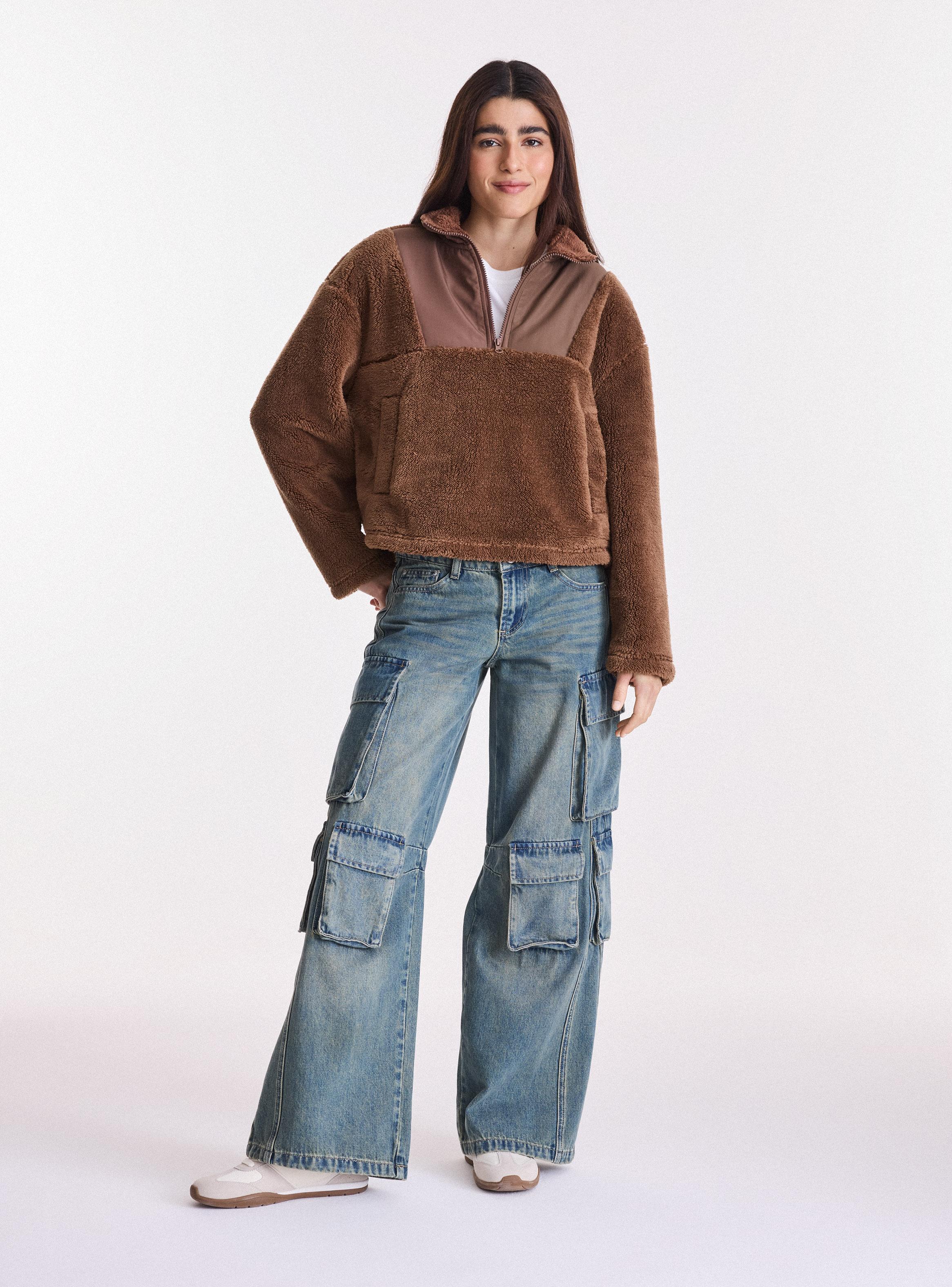 Polar Básico con Detalle en el Delantero-4