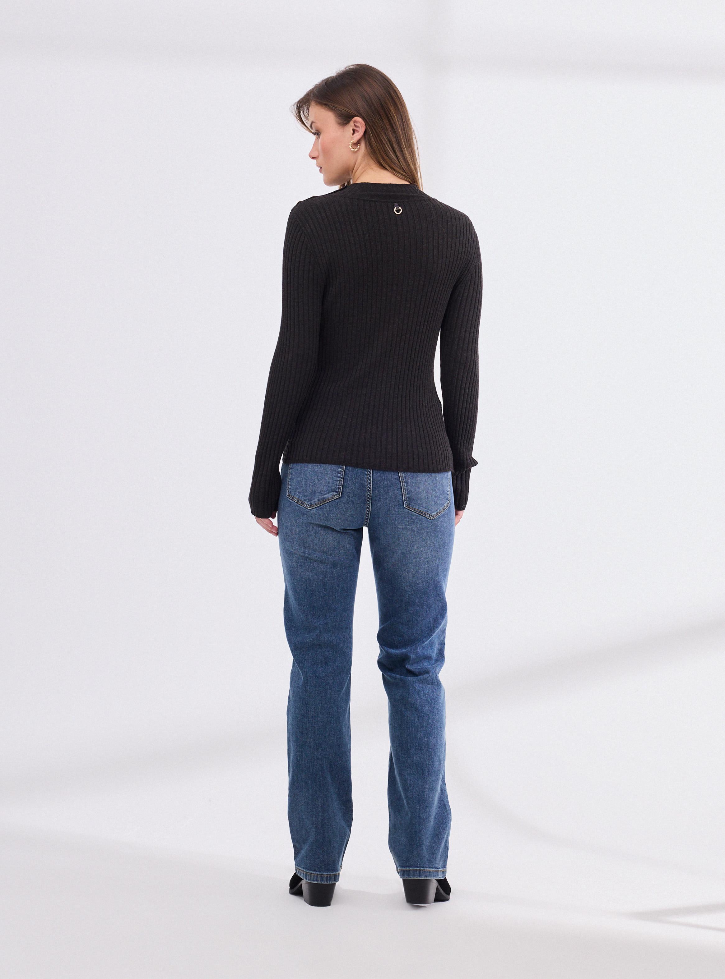 Sweater Acanalado con Botones en Hombro-5