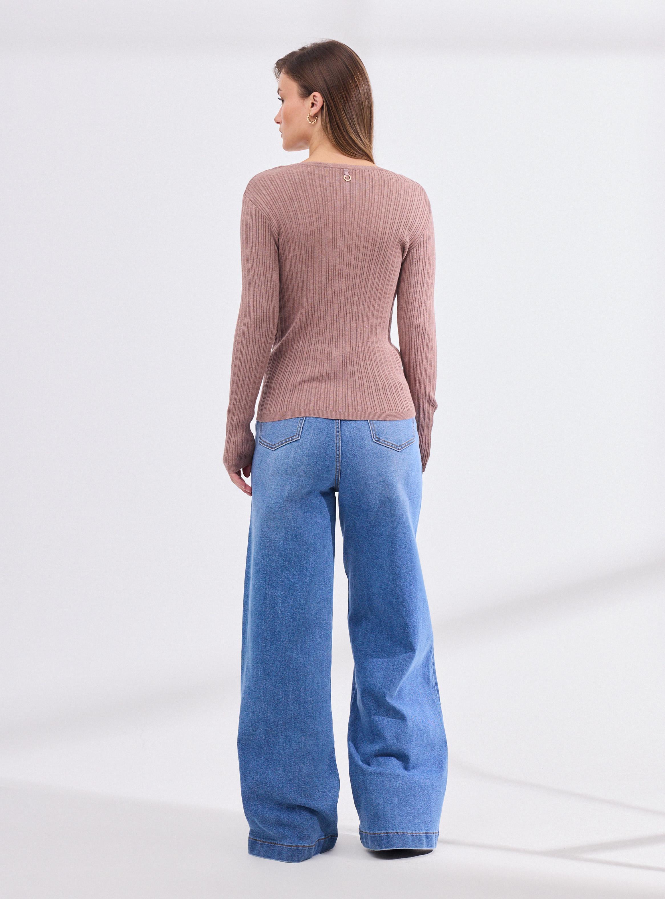 Sweater Acanalado Cuello V-5