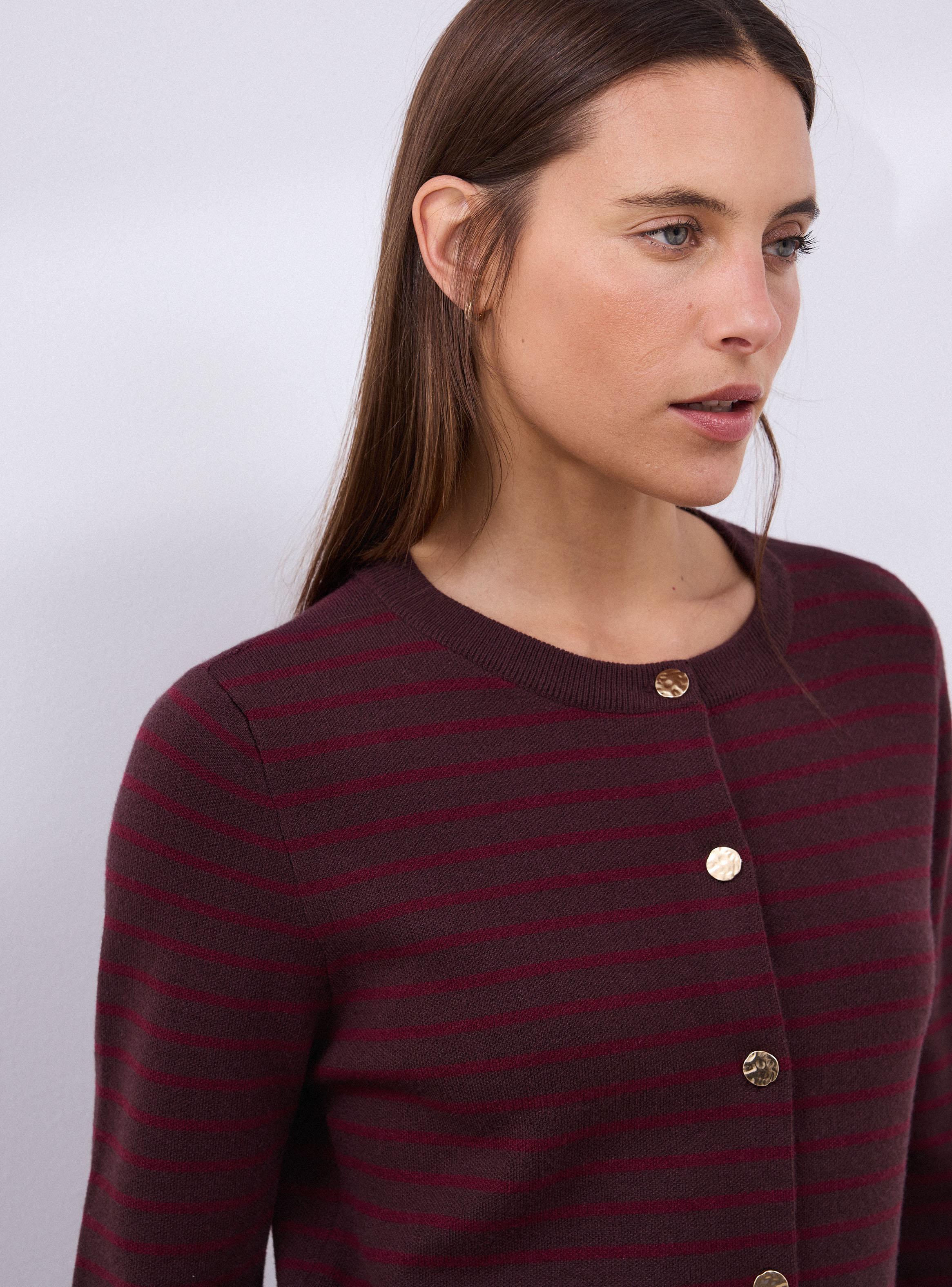 Chaleco Listado con Botón Metálico-2