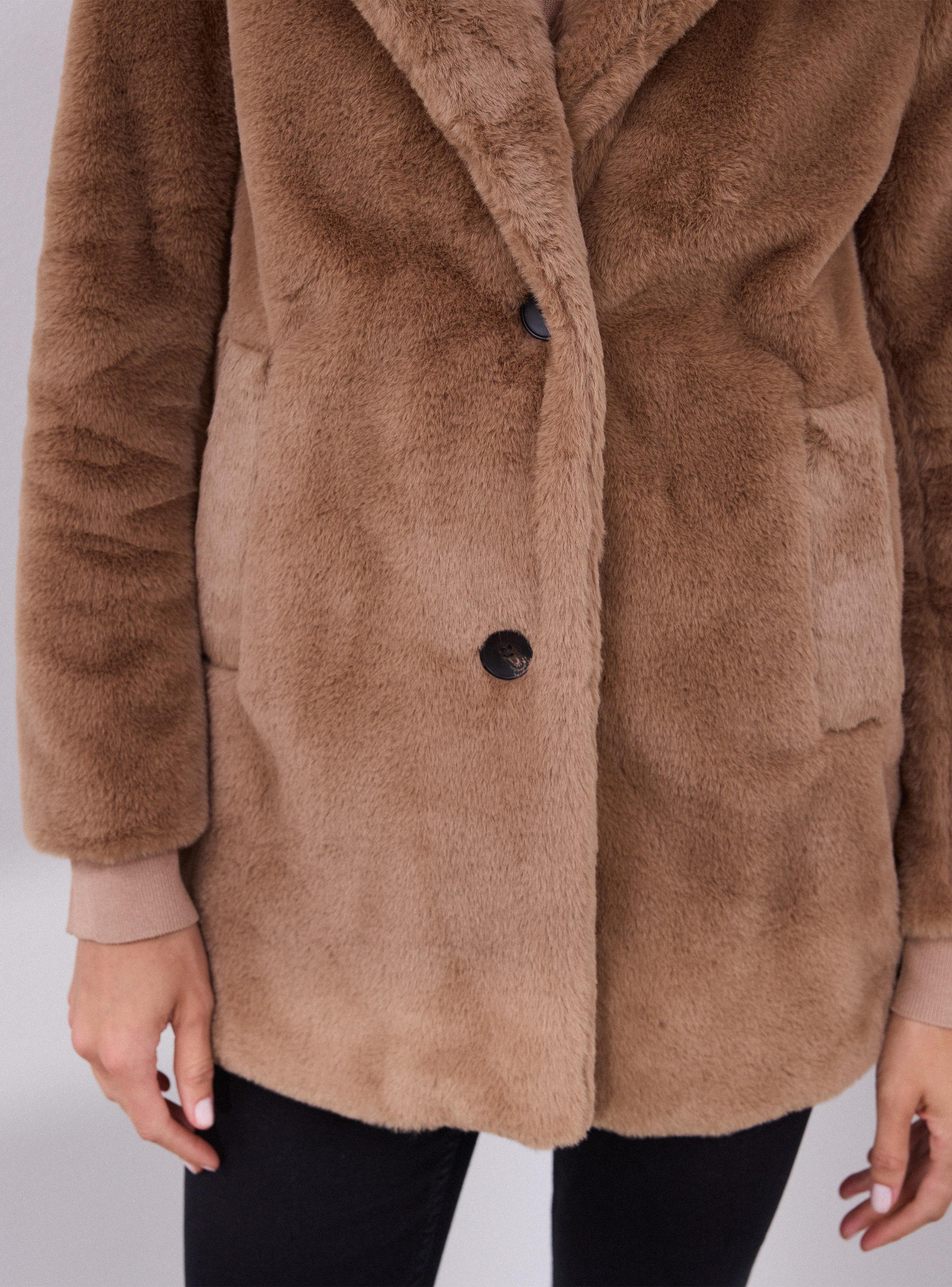 Abrigo Tipo Blazer de Piel Sintética-3