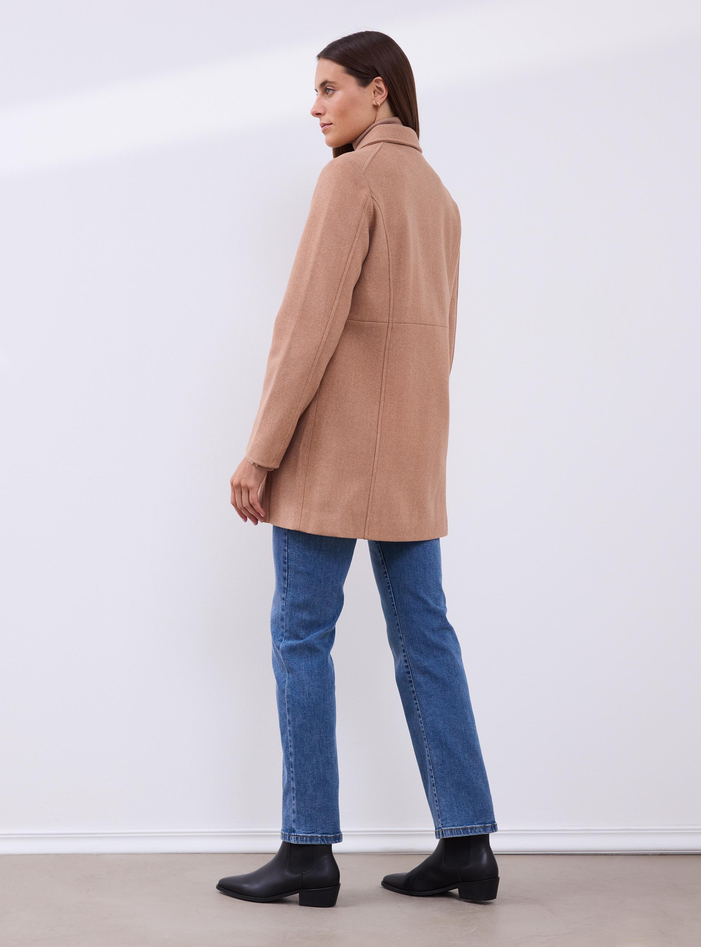 Abrigo Ajustado con Cierre-5