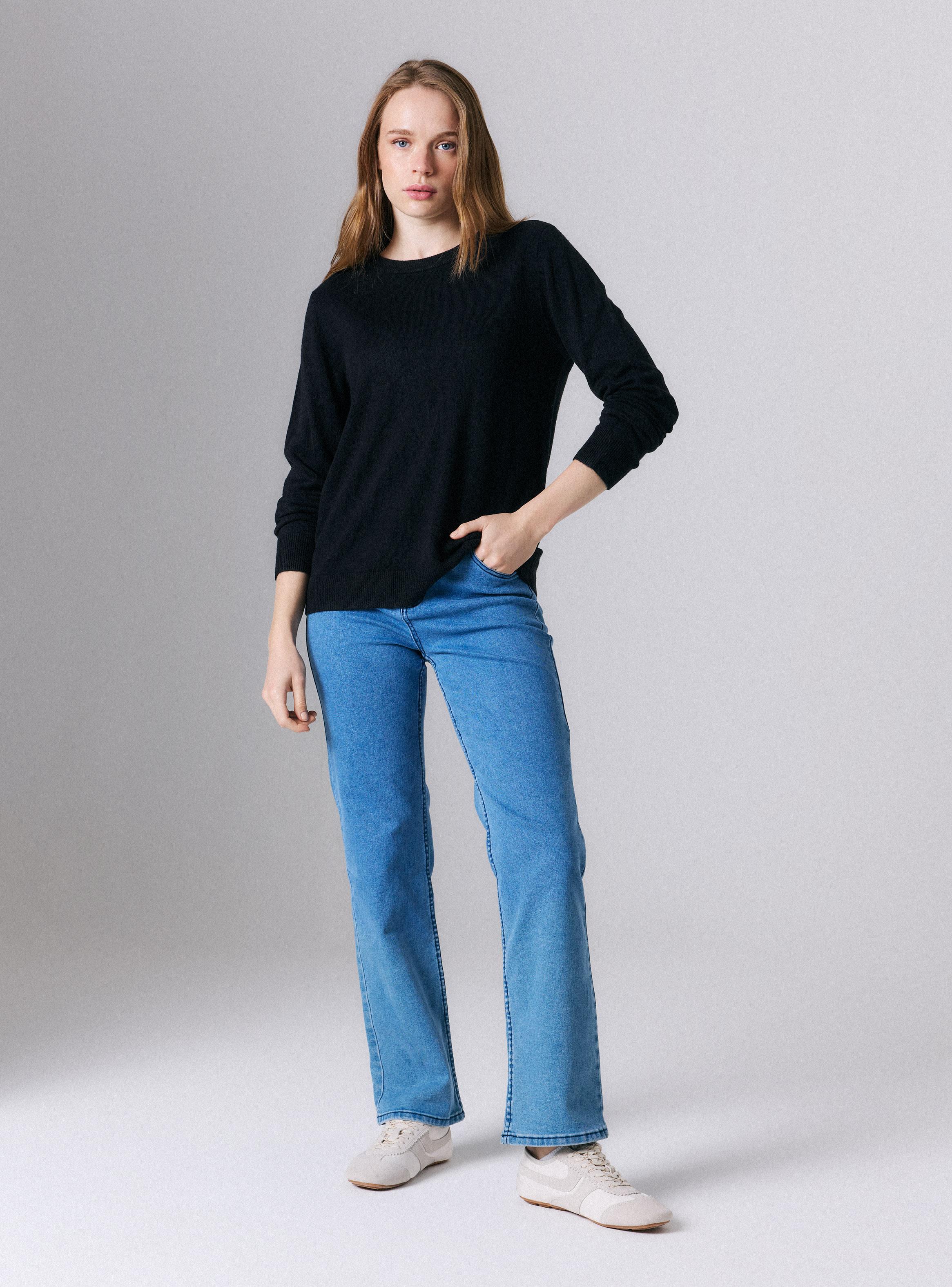 Sweater Liso Cuello Redondo-4