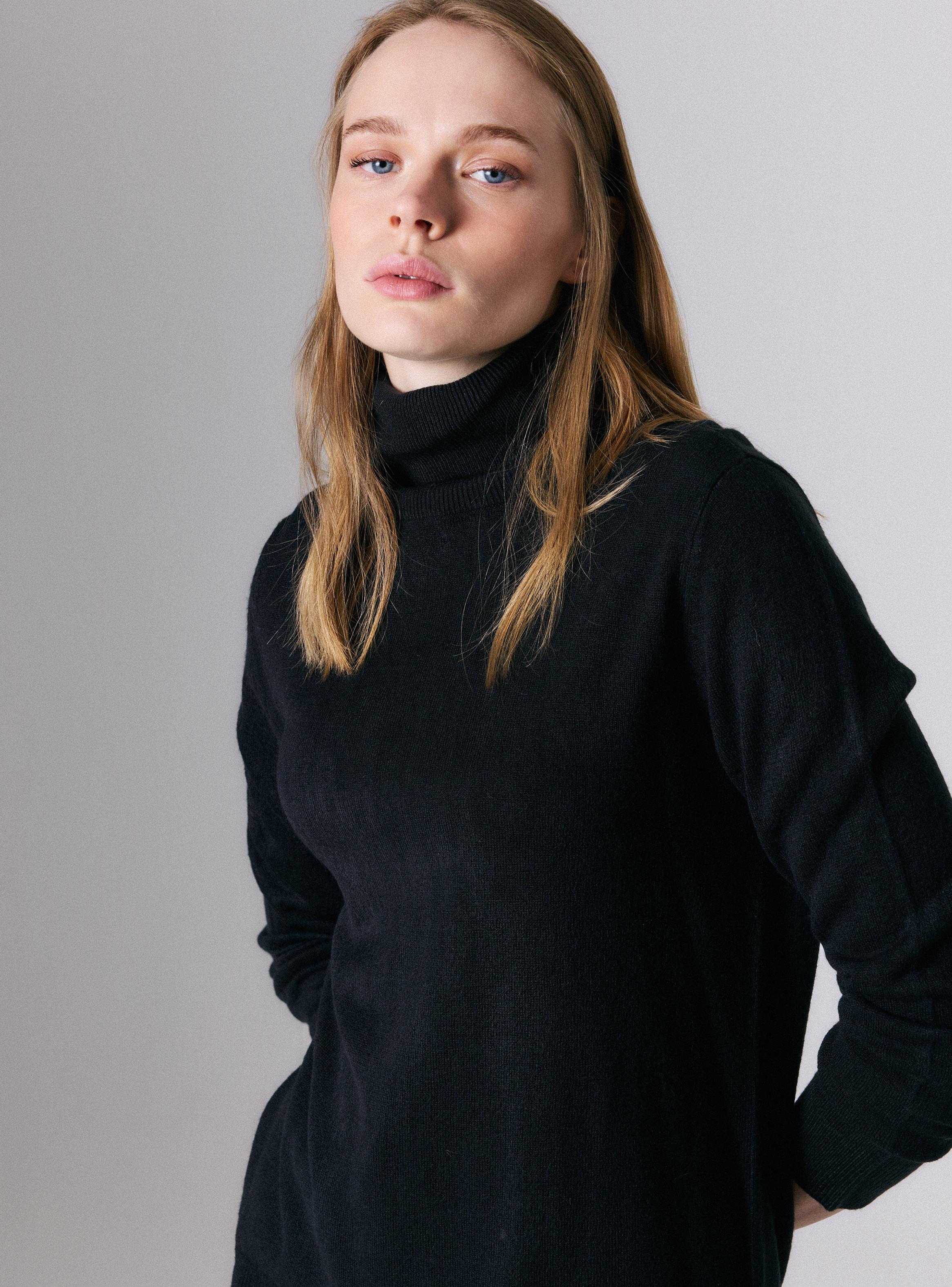 Sweater Holgado Cuello Alto-2