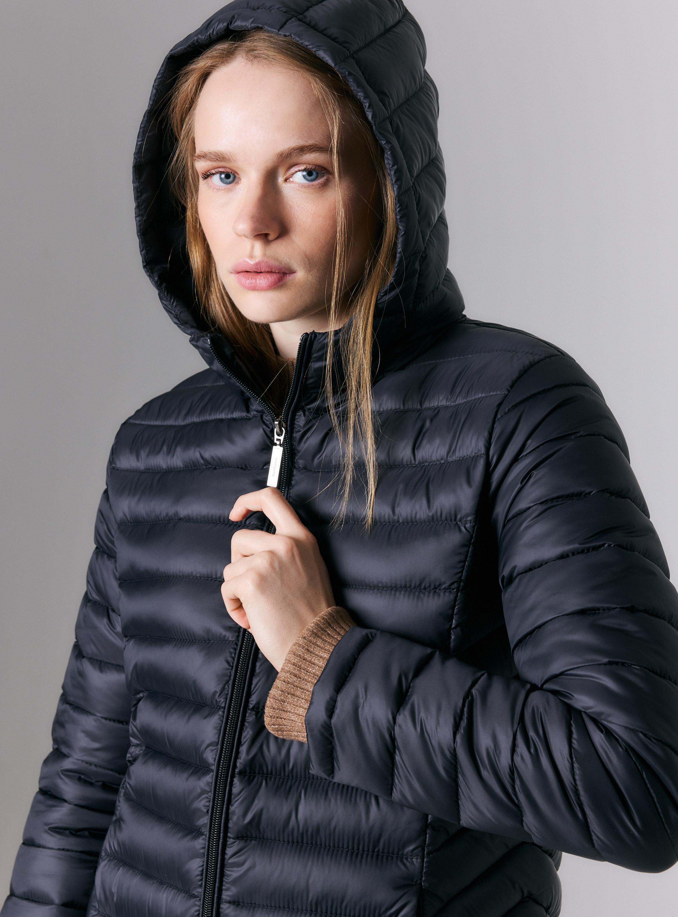 Parka Larga Básica con Gorro-3