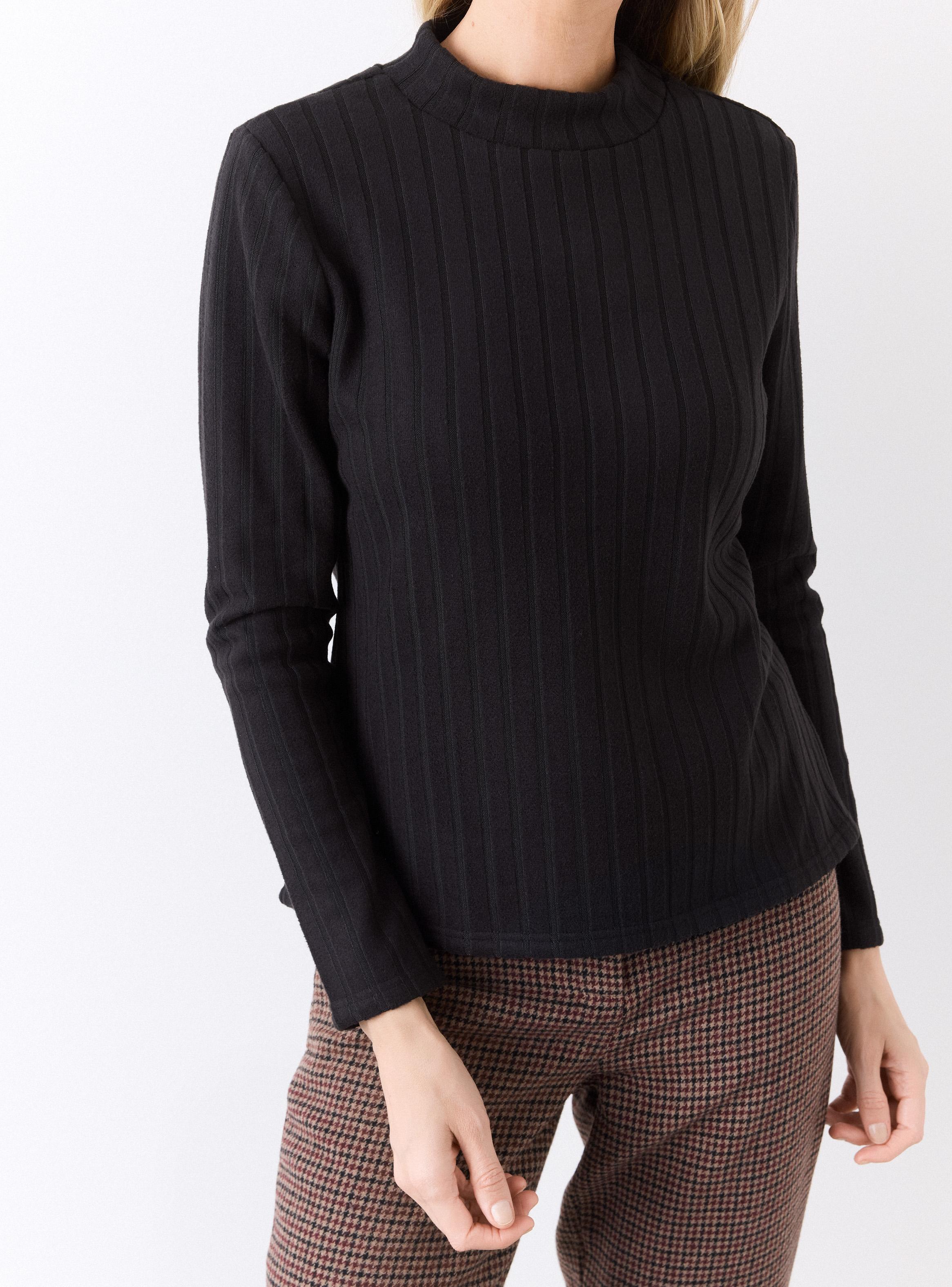 Polera Tejido de Punto Acanalado Suave-2