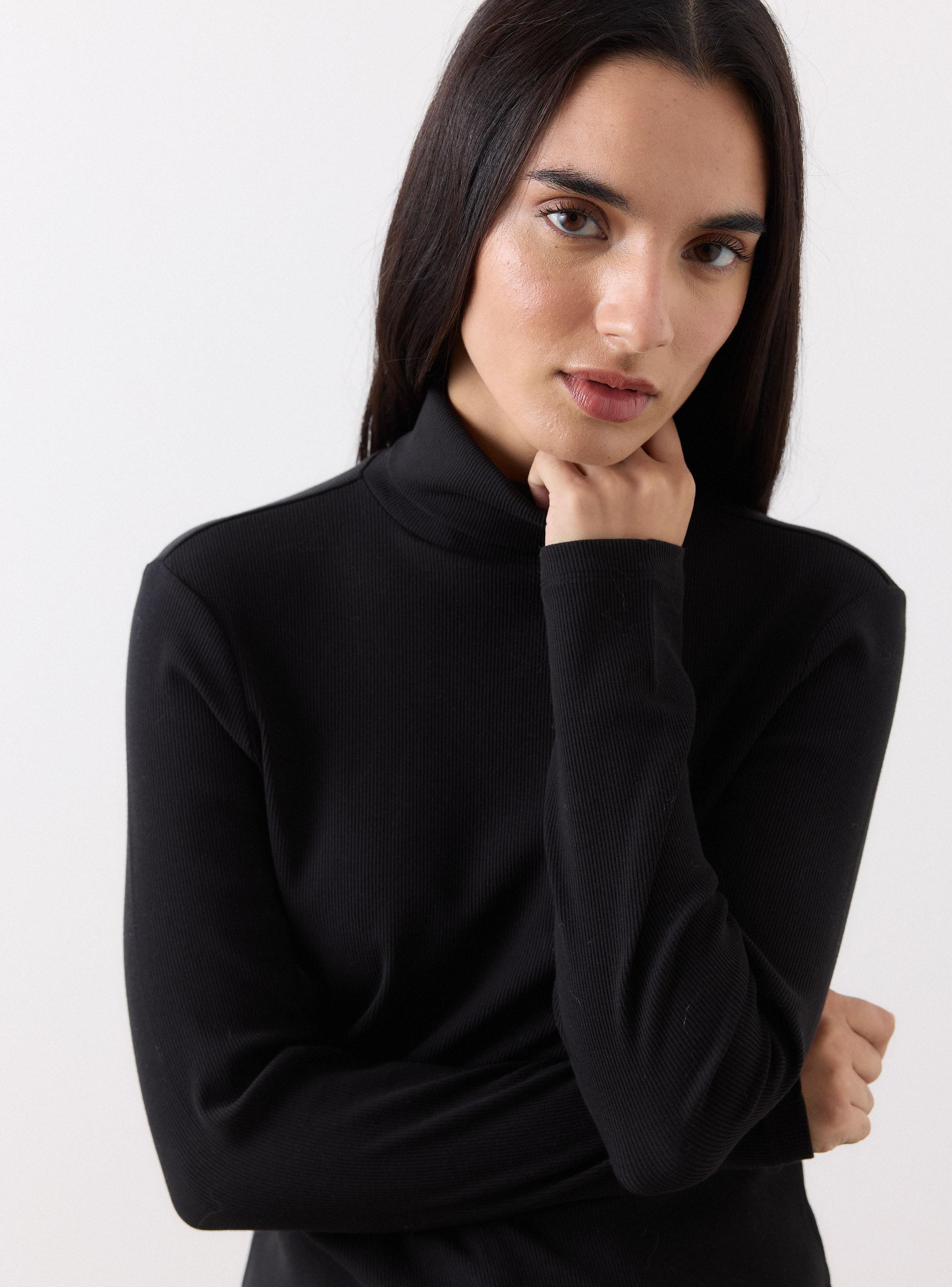 Polera Mezcla Lyocell y Algodón en Tela de Canutón-3