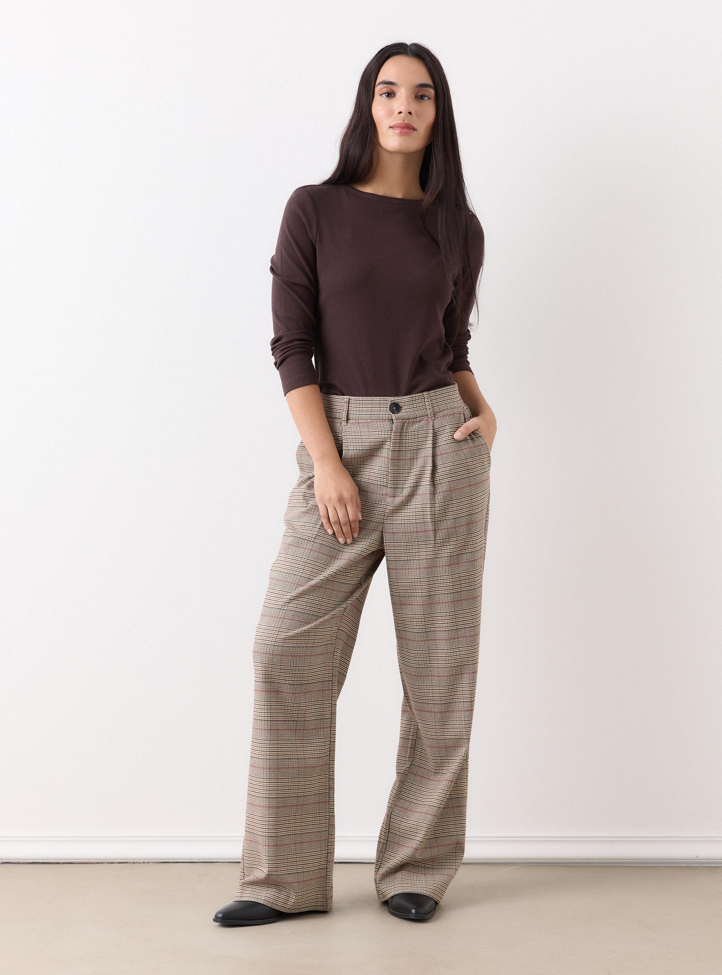 Polera Mezcla Lyocell y Algodón en Tela Acanalada-4