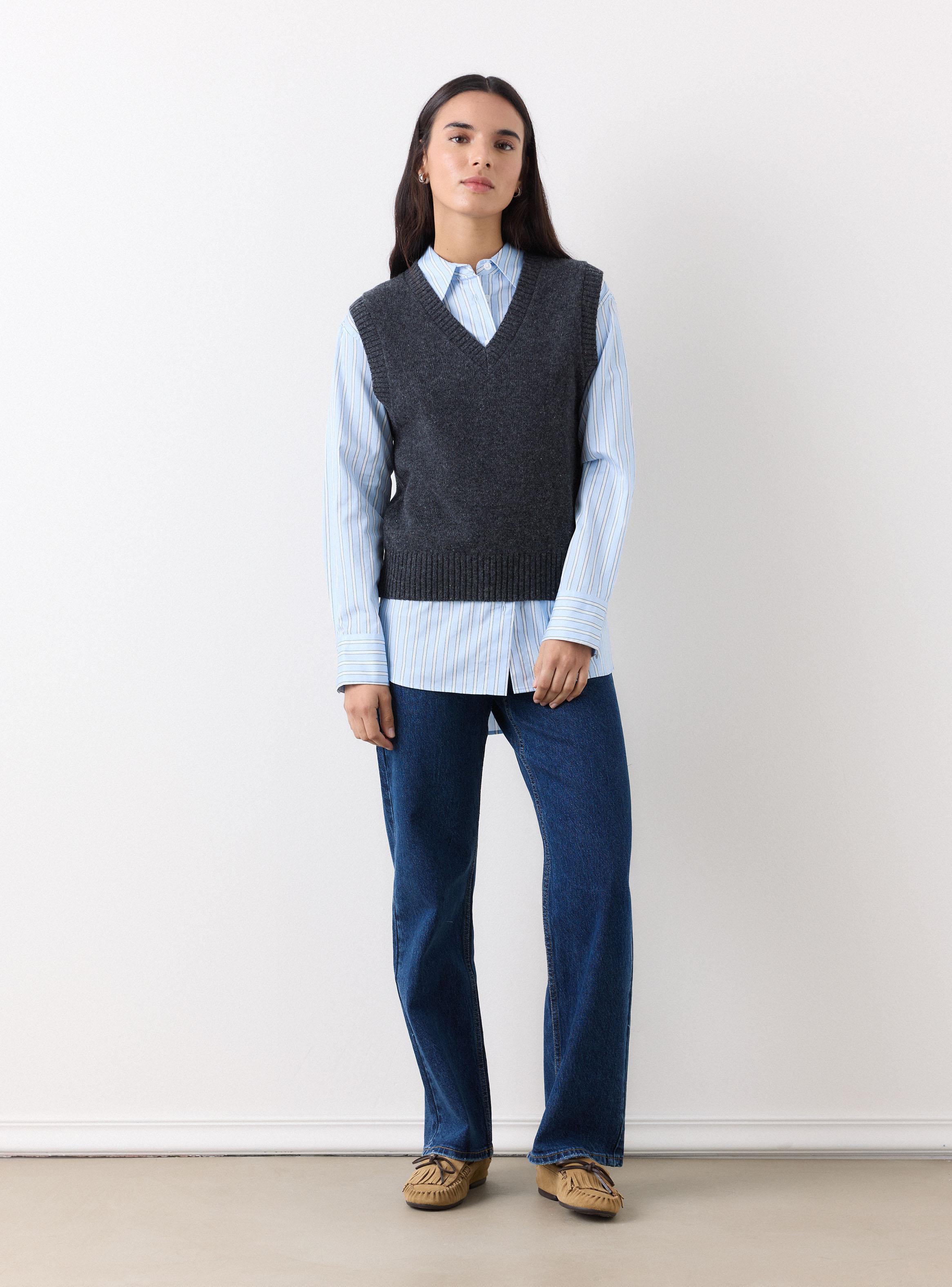 Sweater Lana Diseño Cuello V-4