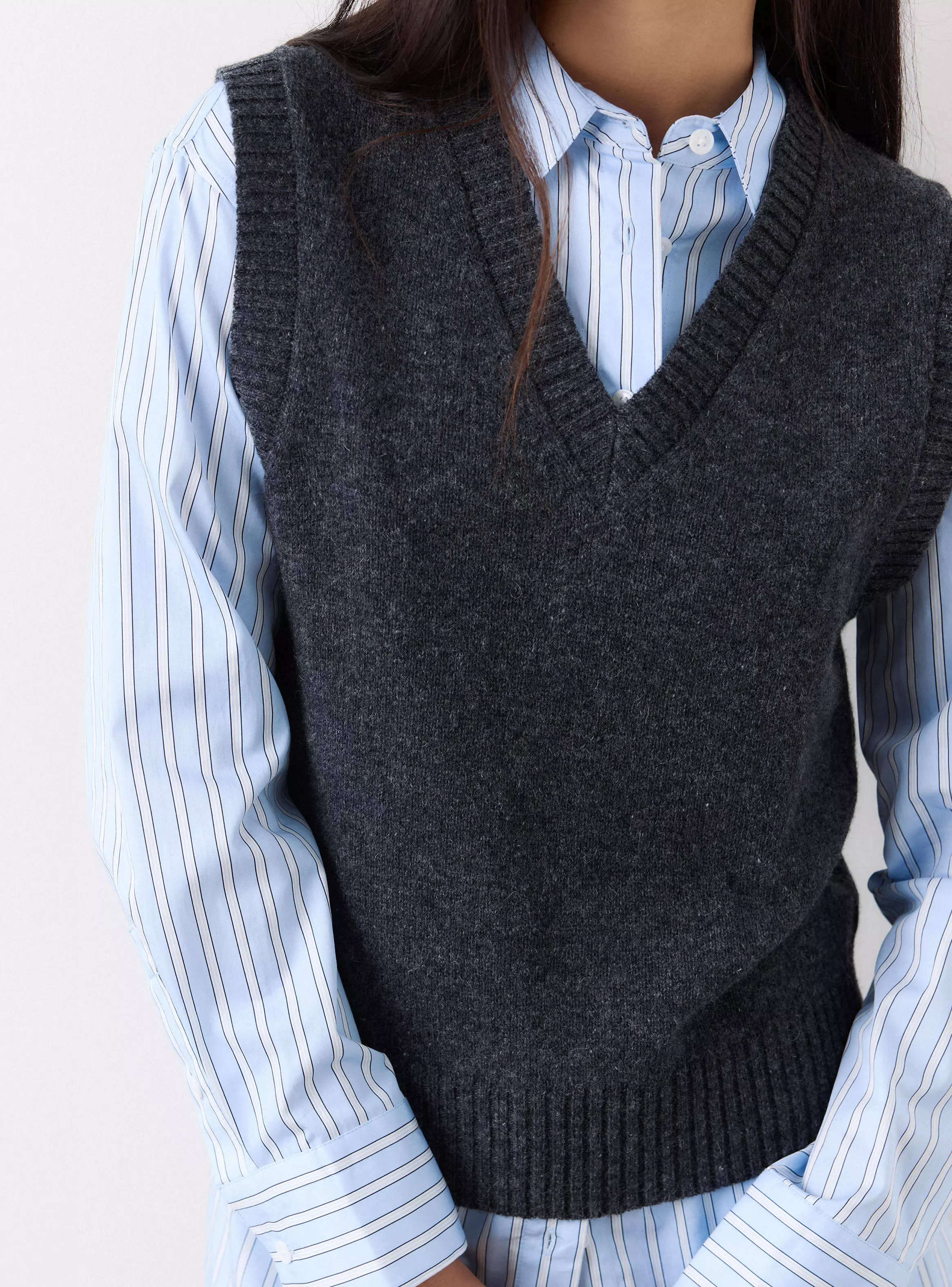 Sweater Lana Diseño Cuello V-3